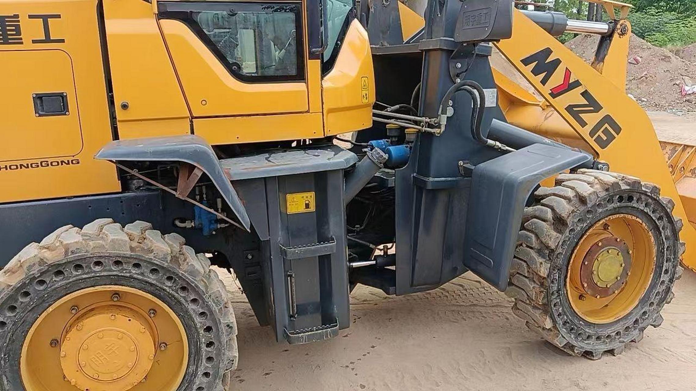 明宇946铲车,4108发动机,配备航空座椅,高低速带跑路挡,大轮边气刹