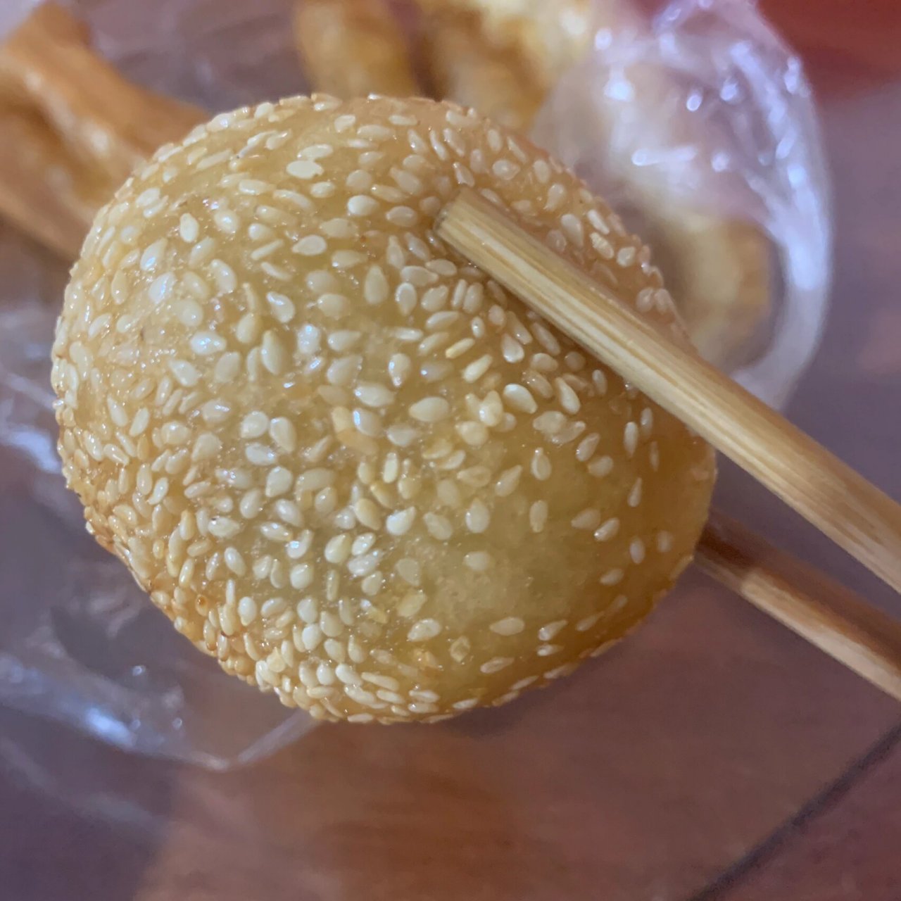 朋友们～这才是潮汕话的"油锥" 今天去市场在卖油条的摊位上发现有卖