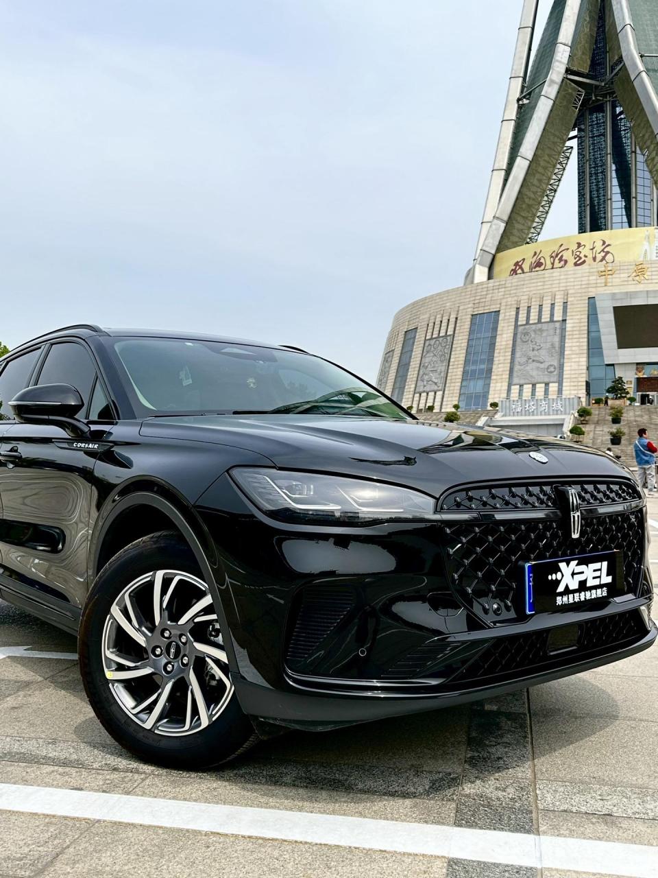 熏黑一下 又有新车的感觉了! 冒险家  林肯冒险家 改色膜  黑武士