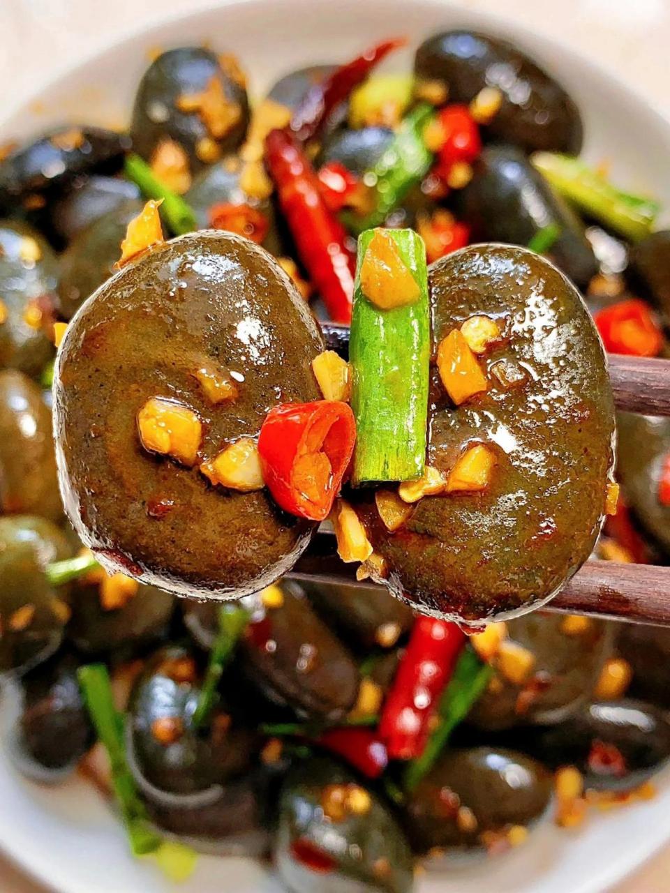 第一次听说有炒石头这道菜,我真的感到很诧异!