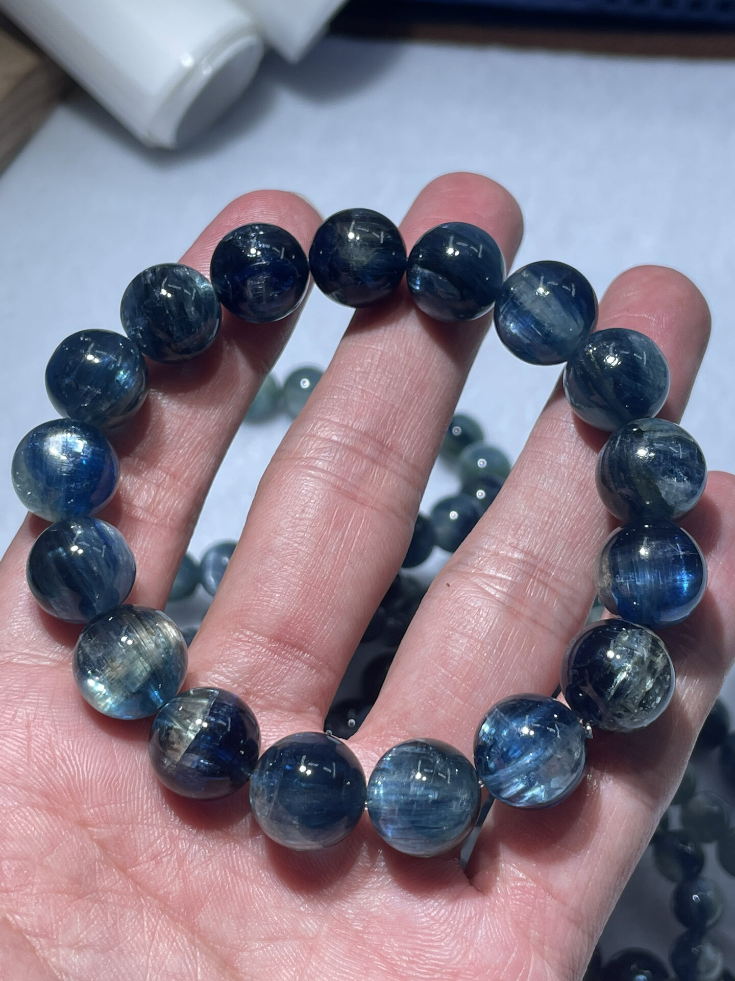 蓝绿晶 共生宝石蓝晶石和祖母绿,带半透感,个位数克价放漏