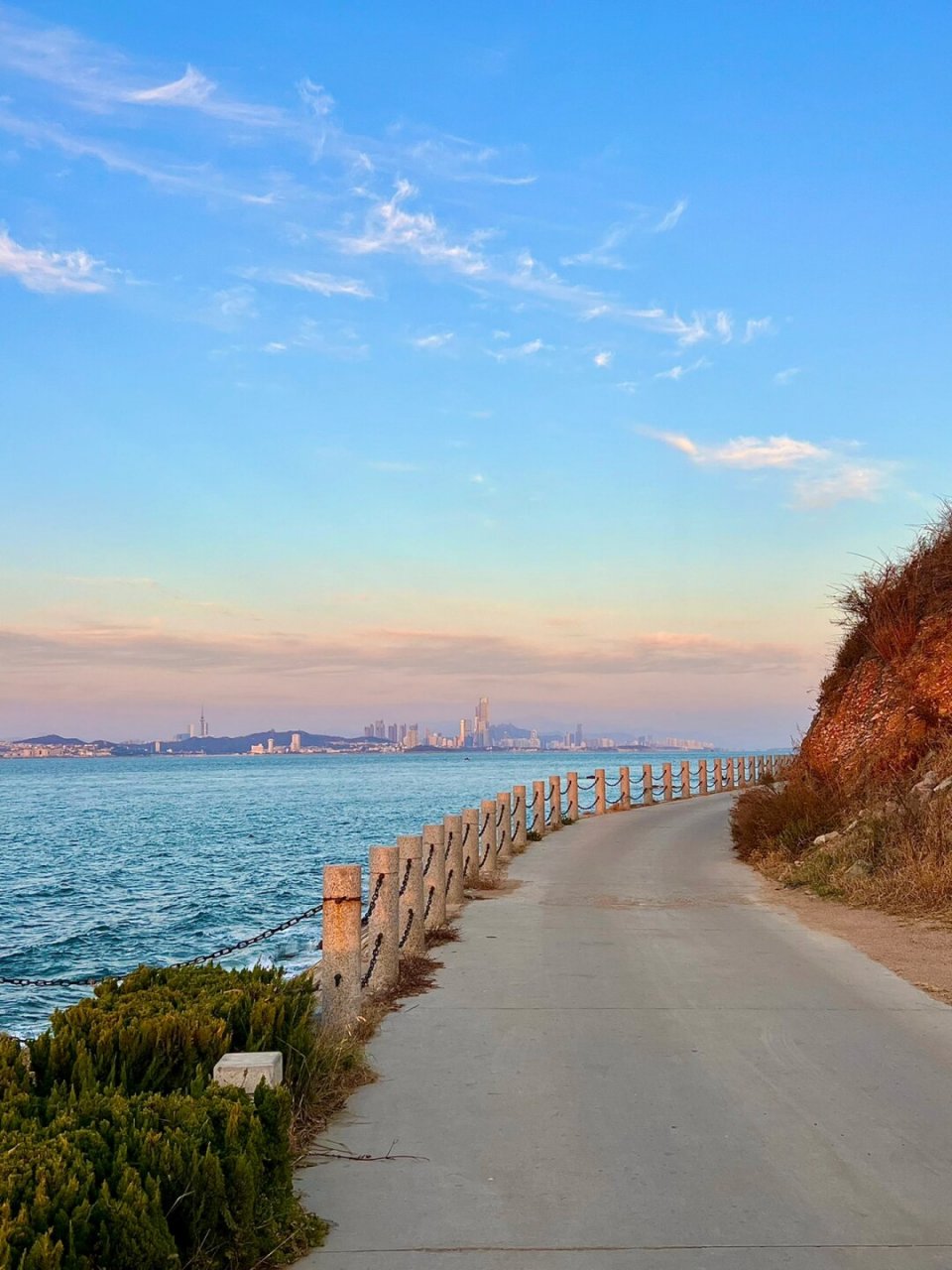 终于来拍黄岛这个灯塔啦!