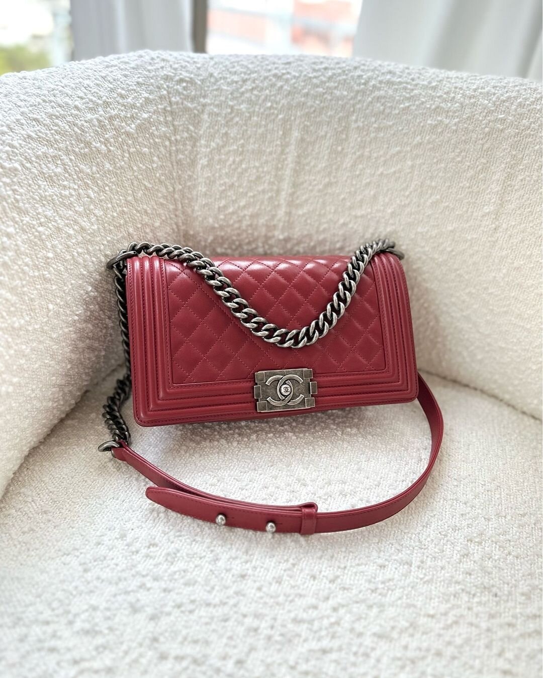 今日新到|香奈儿leboy酒红色
