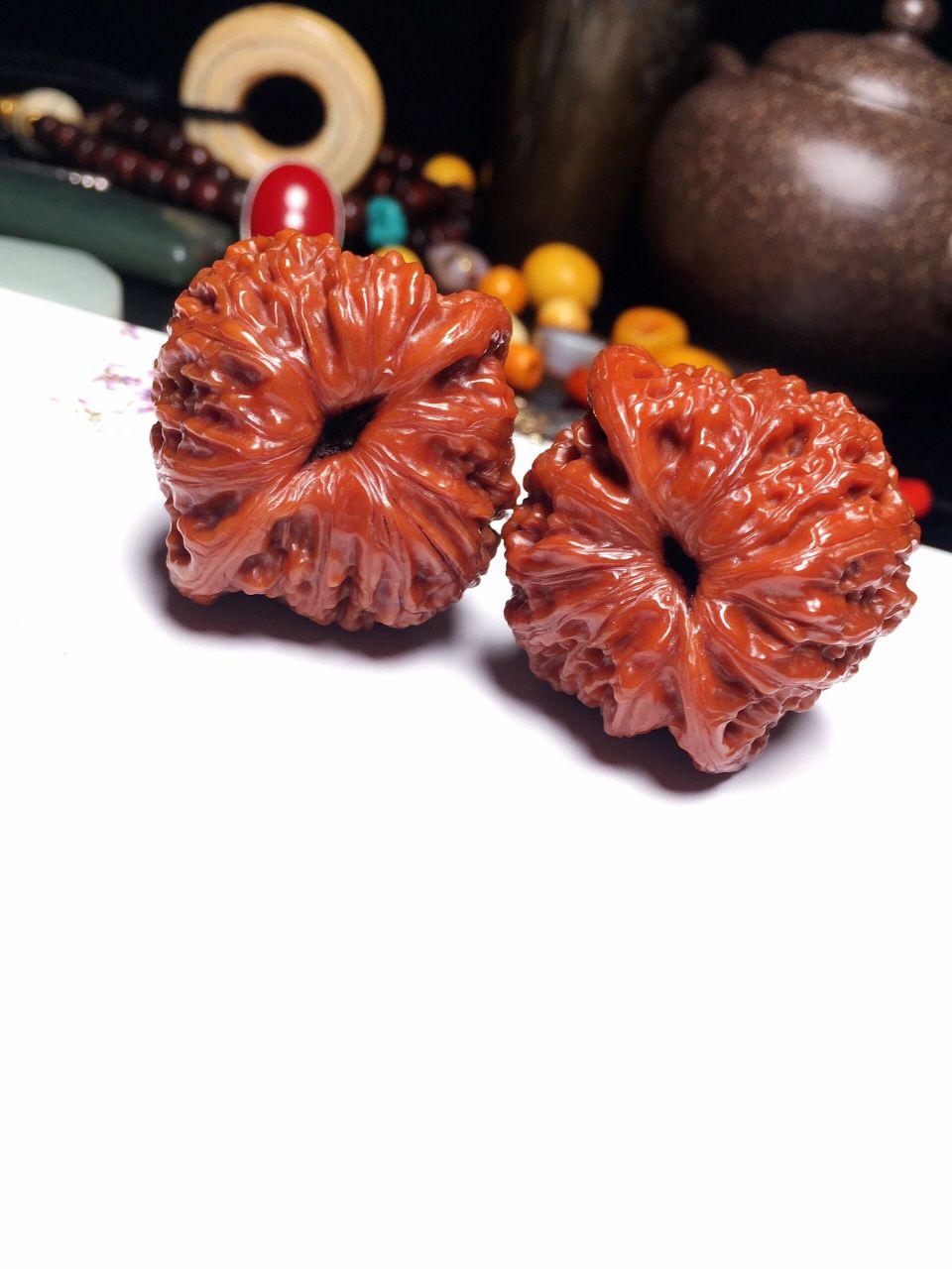 平谷绣球也算个老品种了 你手里玩儿的核桃是什么呢