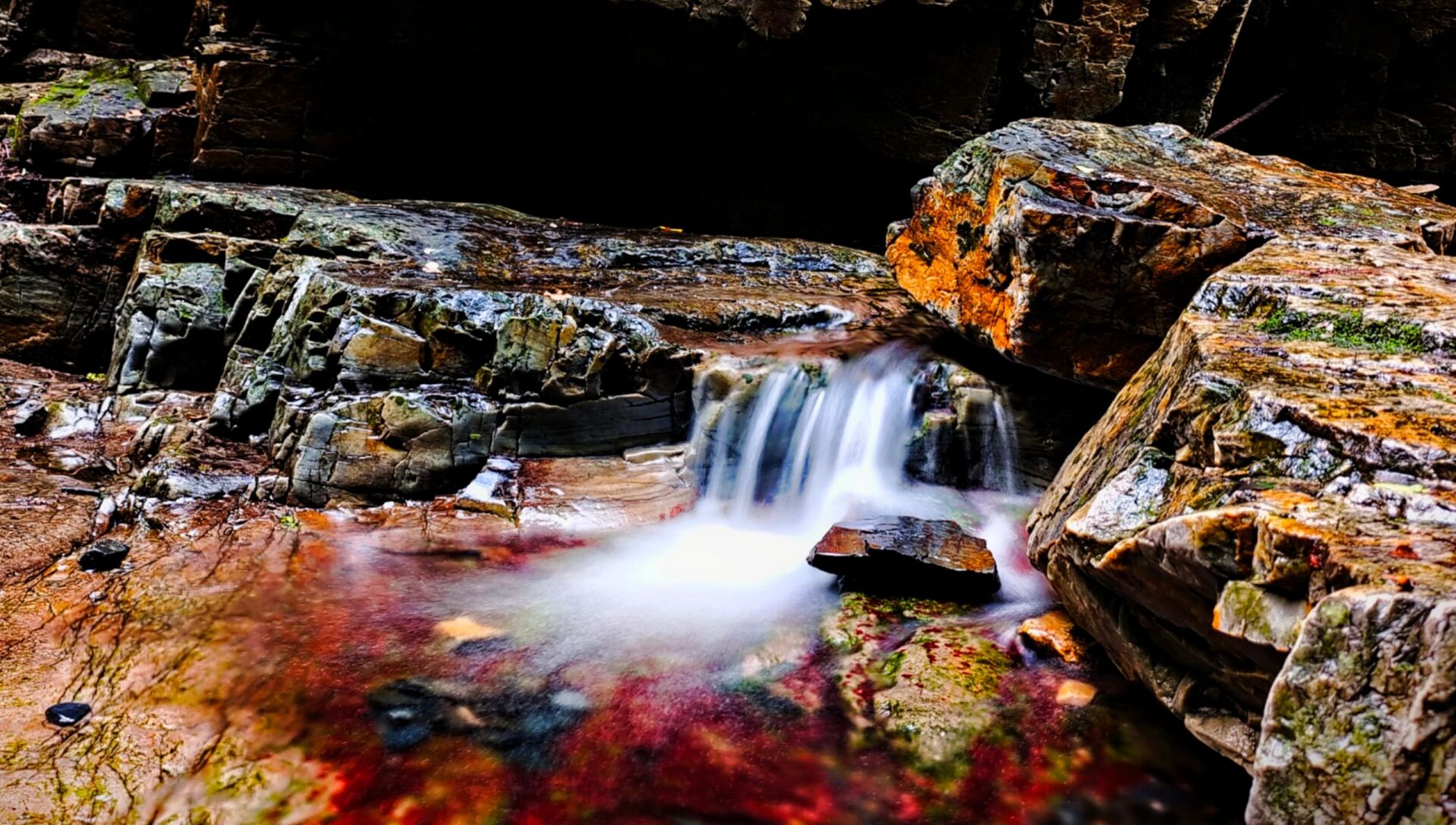 周末好去处—兴隆天子山景区 兴隆天子山景区溪涧流水,用镜头来定格