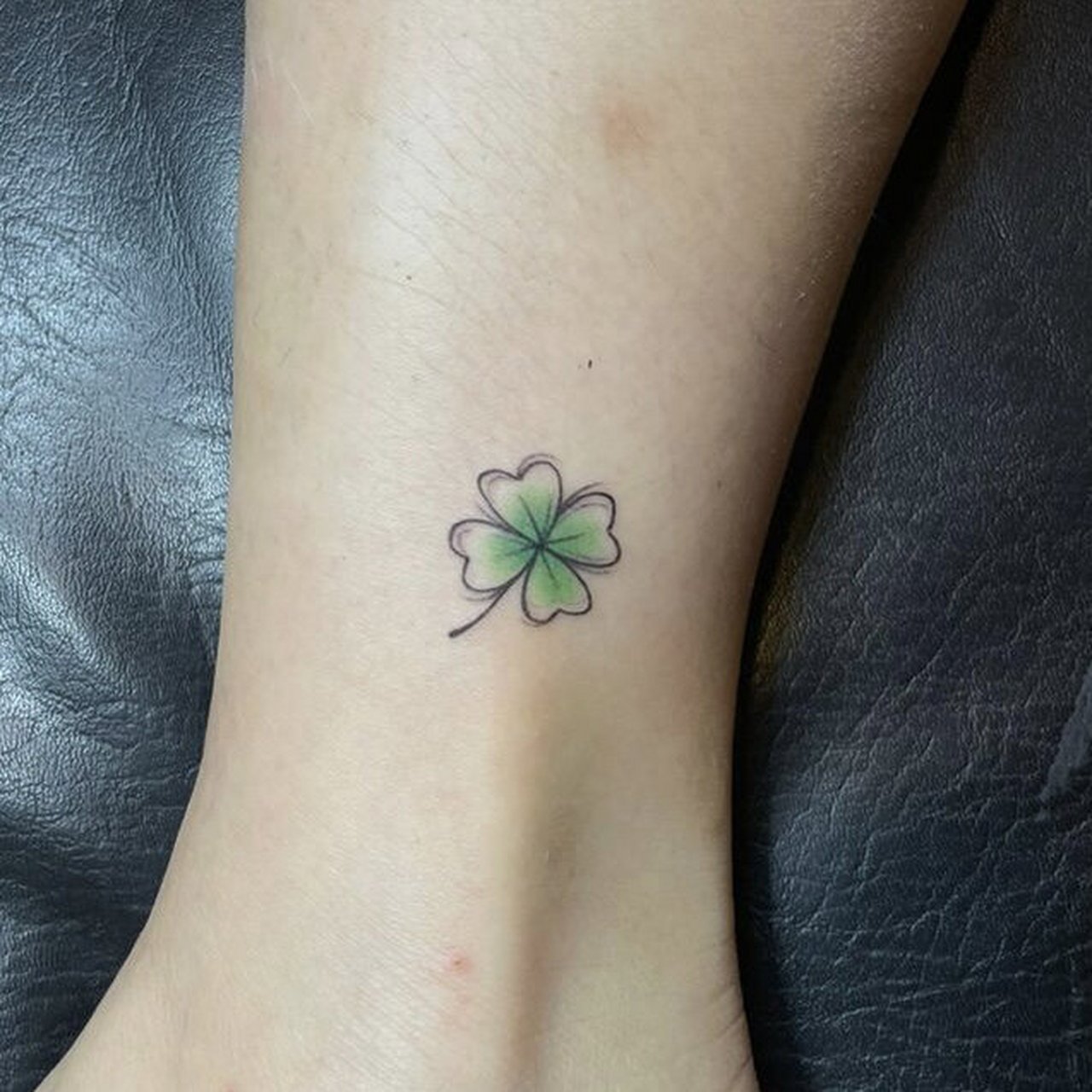 四叶草小清新纹身