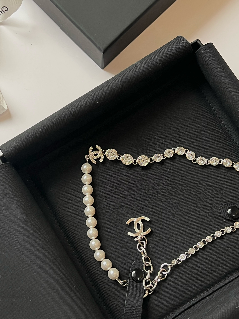 chanel一眼入的漂亮choker 上新如约而至  23s只为这条choker消费