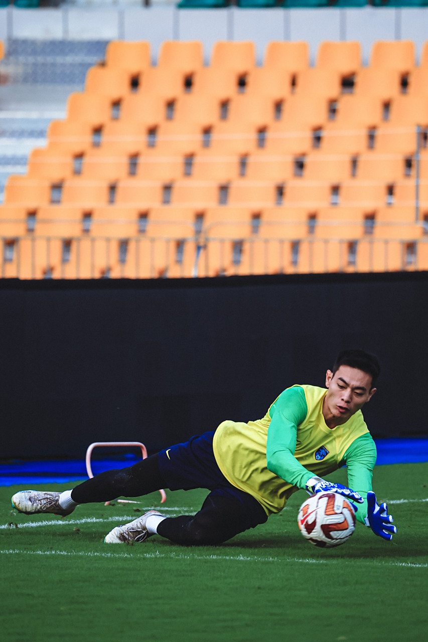 经与上海申花足球俱乐部协商一致,即日起球员薛庆浩正式加盟南通支云