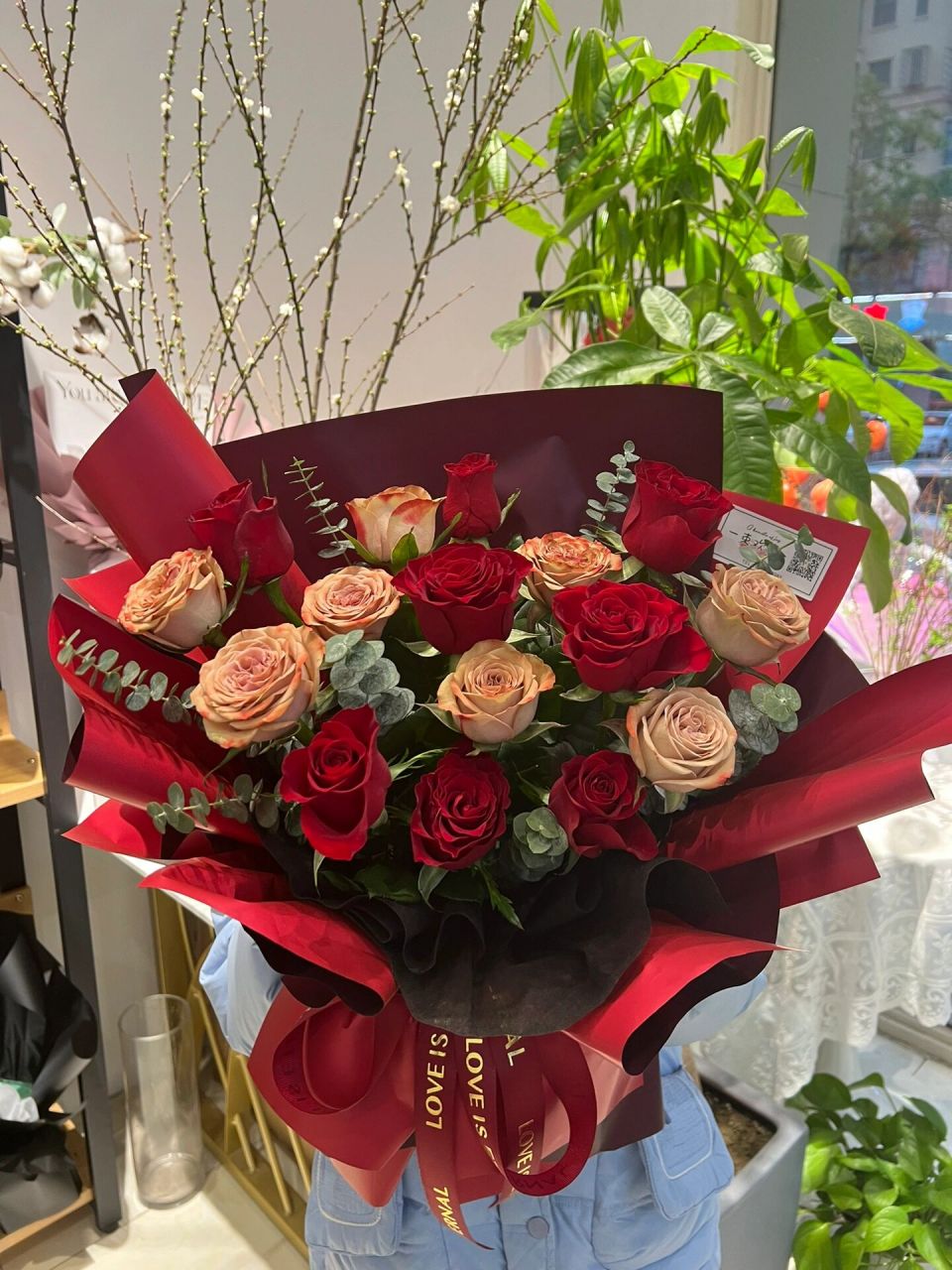 订婚花束 属于订婚的仪式感!媳妇一束,丈母娘一束,妈妈一束.