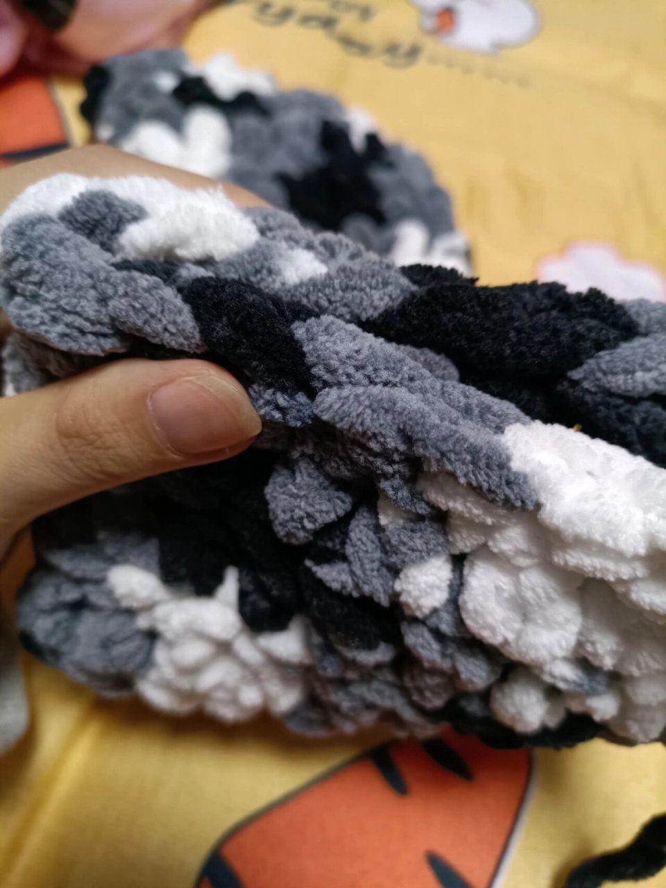 冰条线钩织小坐垫 第一次尝试钩针织法 第一个钩织作品完成啦[偷笑]