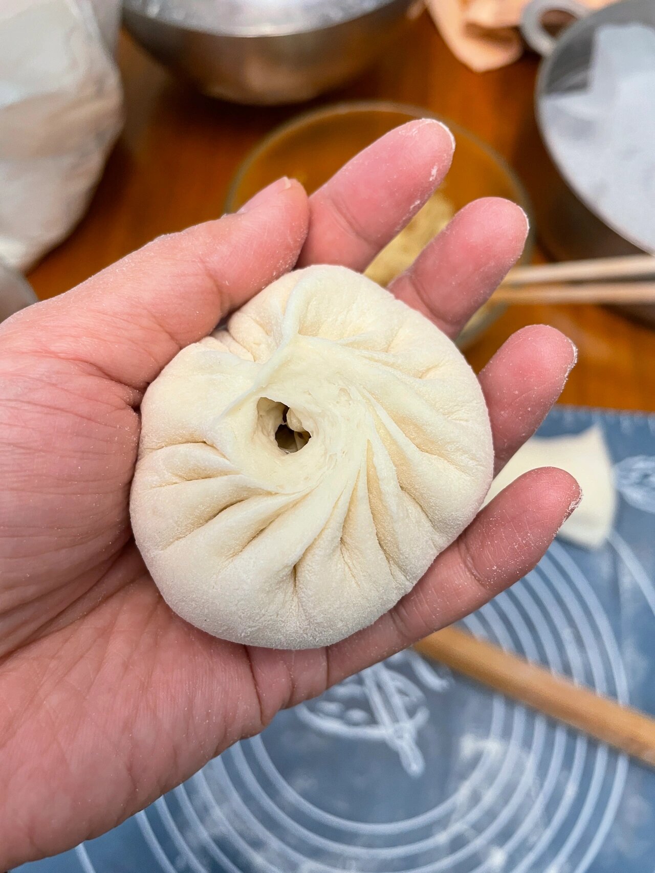 扬州花园茶楼的豆腐皮包子 今天继续做包子曾经去扬州游玩的时候去