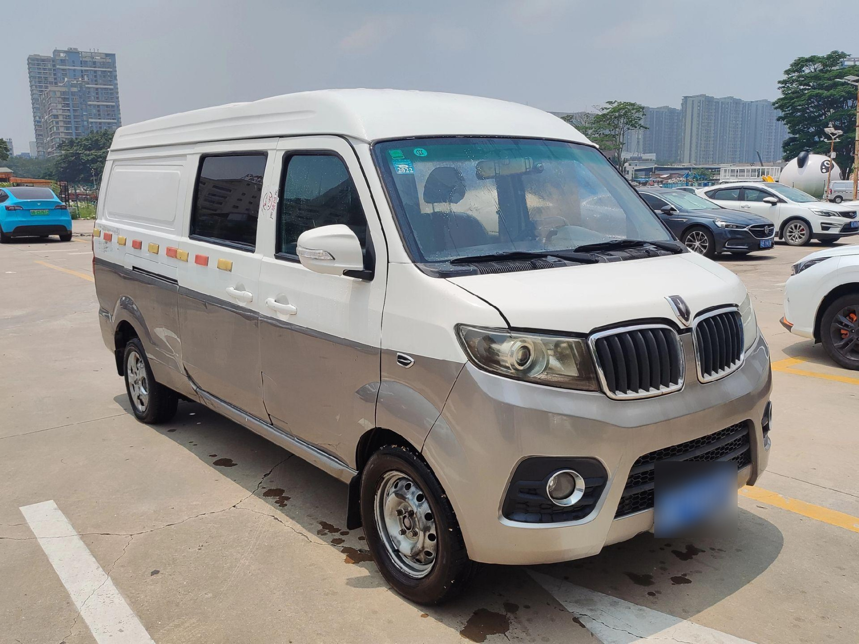 新到18年金杯新海狮货运版面包车五座,1.