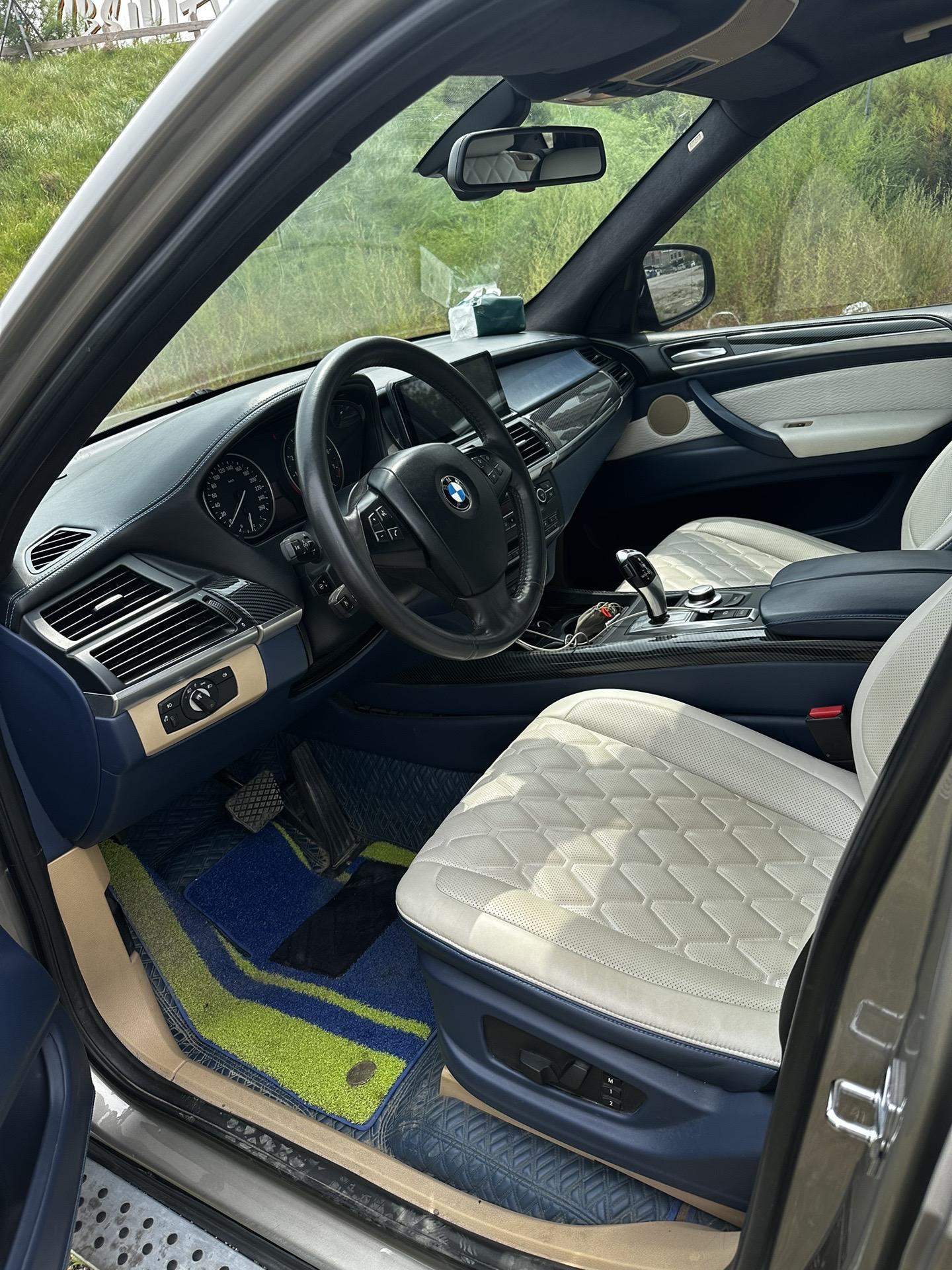 无漏油,不烧机油,外观漆面亮,内饰改装帝王蓝,当年落地100多万,花小钱