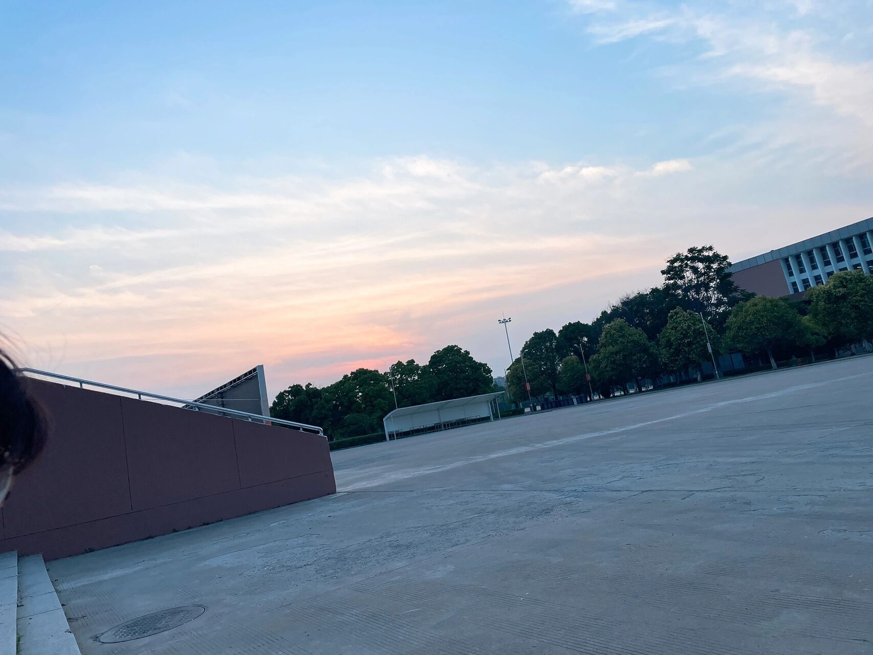 欢迎报考宿迁学院 宿迁学院,上床下桌四人寝,学校特别重视四级,而且没