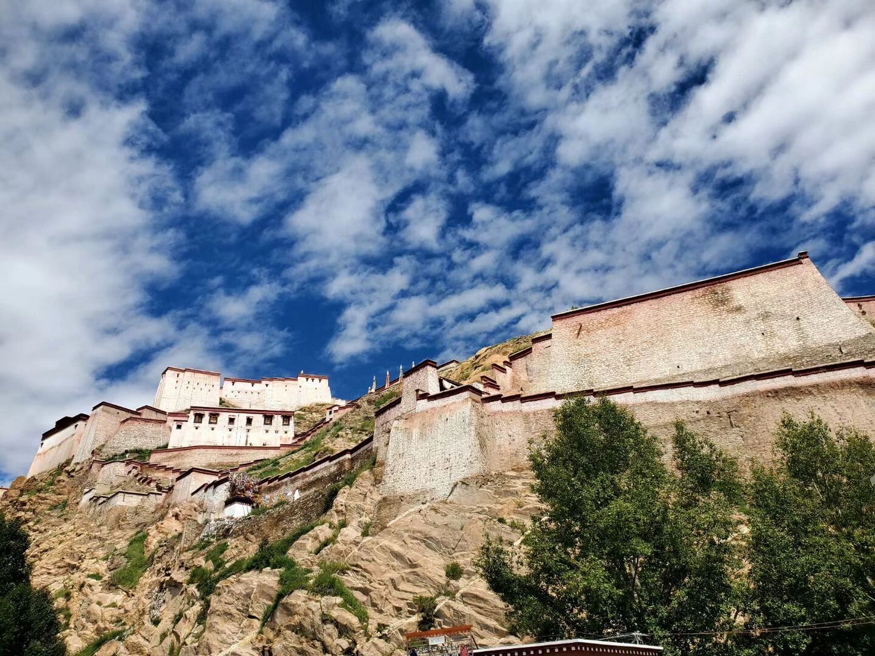 江孜宗山古堡   d18 江孜宗山古堡,一个免费参观的古堡 绝对是很多来