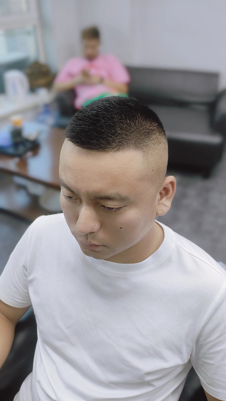 男生发型|中式圆寸|寸头天花板 04谁说圆寸不能造型? 你错了,这款1.