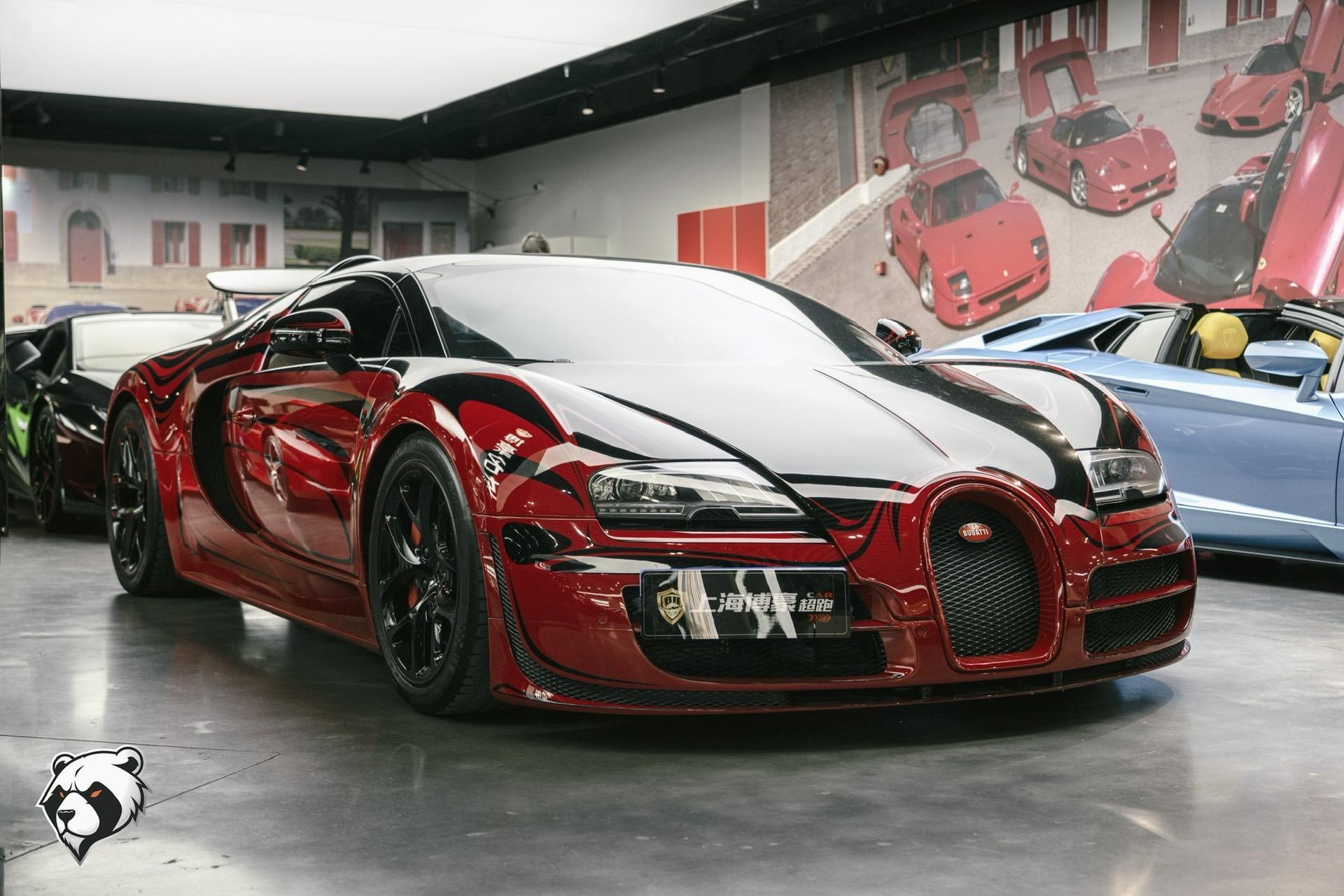 实拍国内孤品敞篷布加迪威龙.