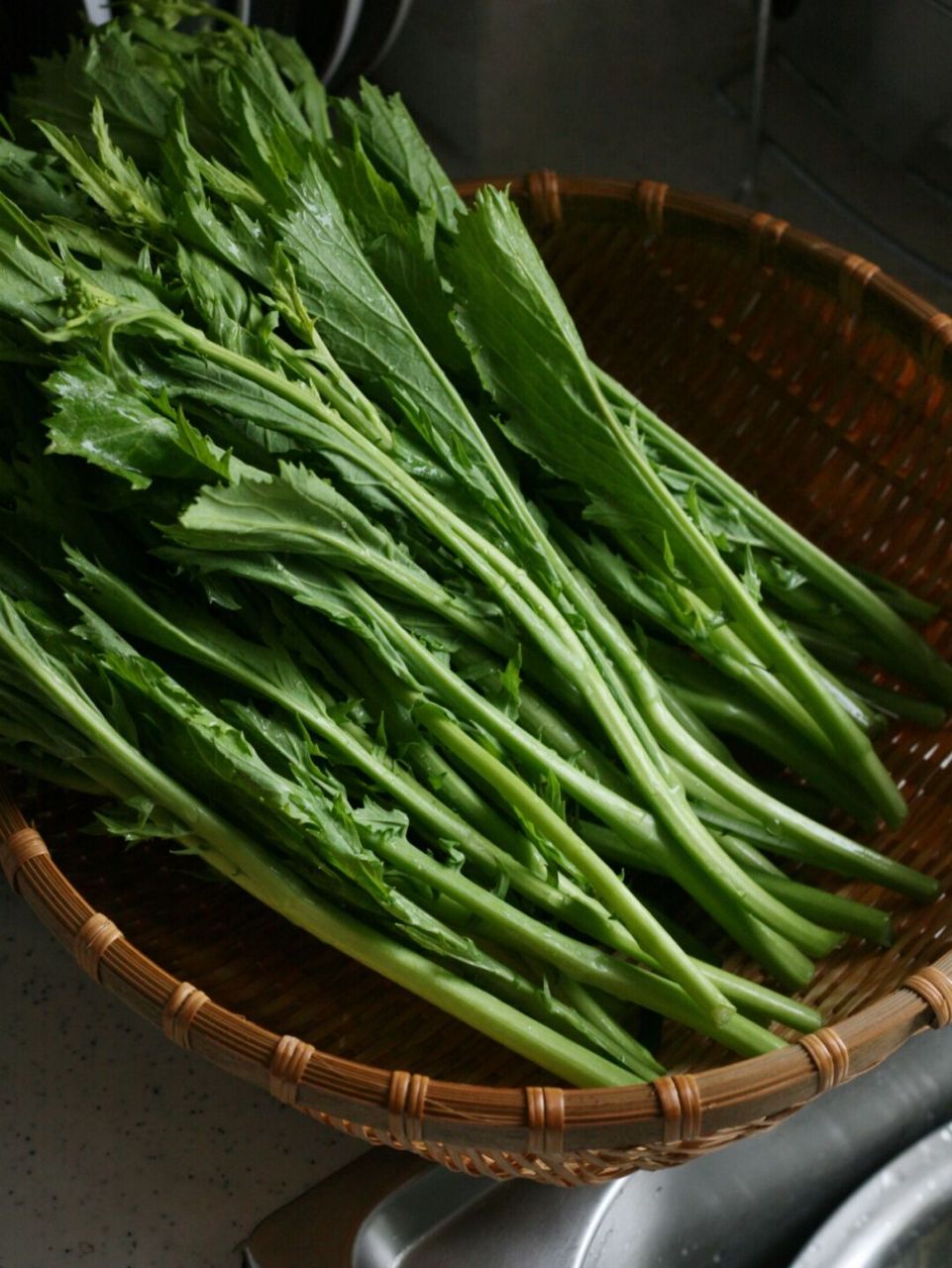 上一期分享了制作冲菜的芥菜苔,这期来给大家看下冲菜成品以及制作过