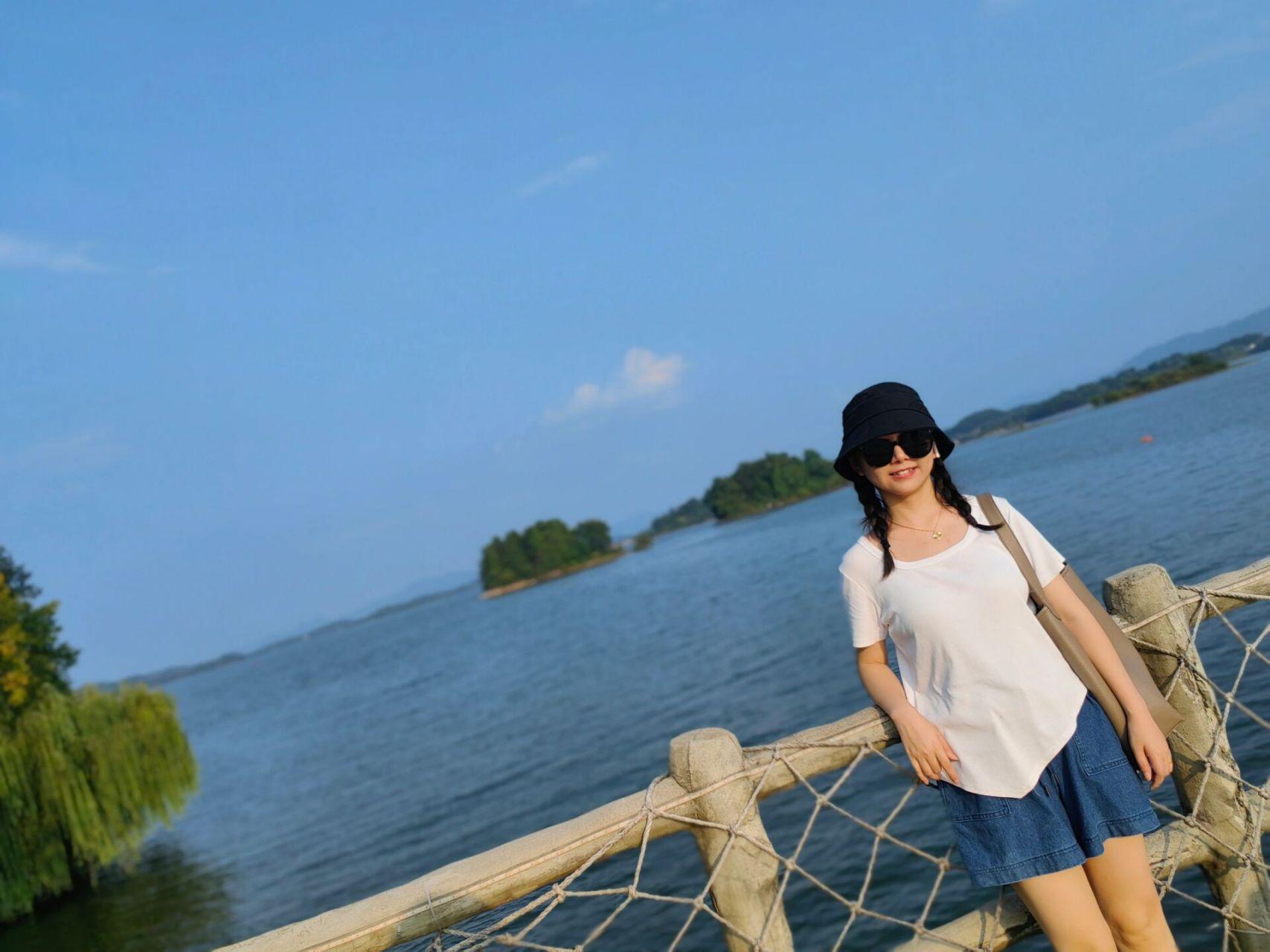 打卡万佛湖 怎么说呢,真没啥玩头,门票125全套一人,景区带我们做轮船