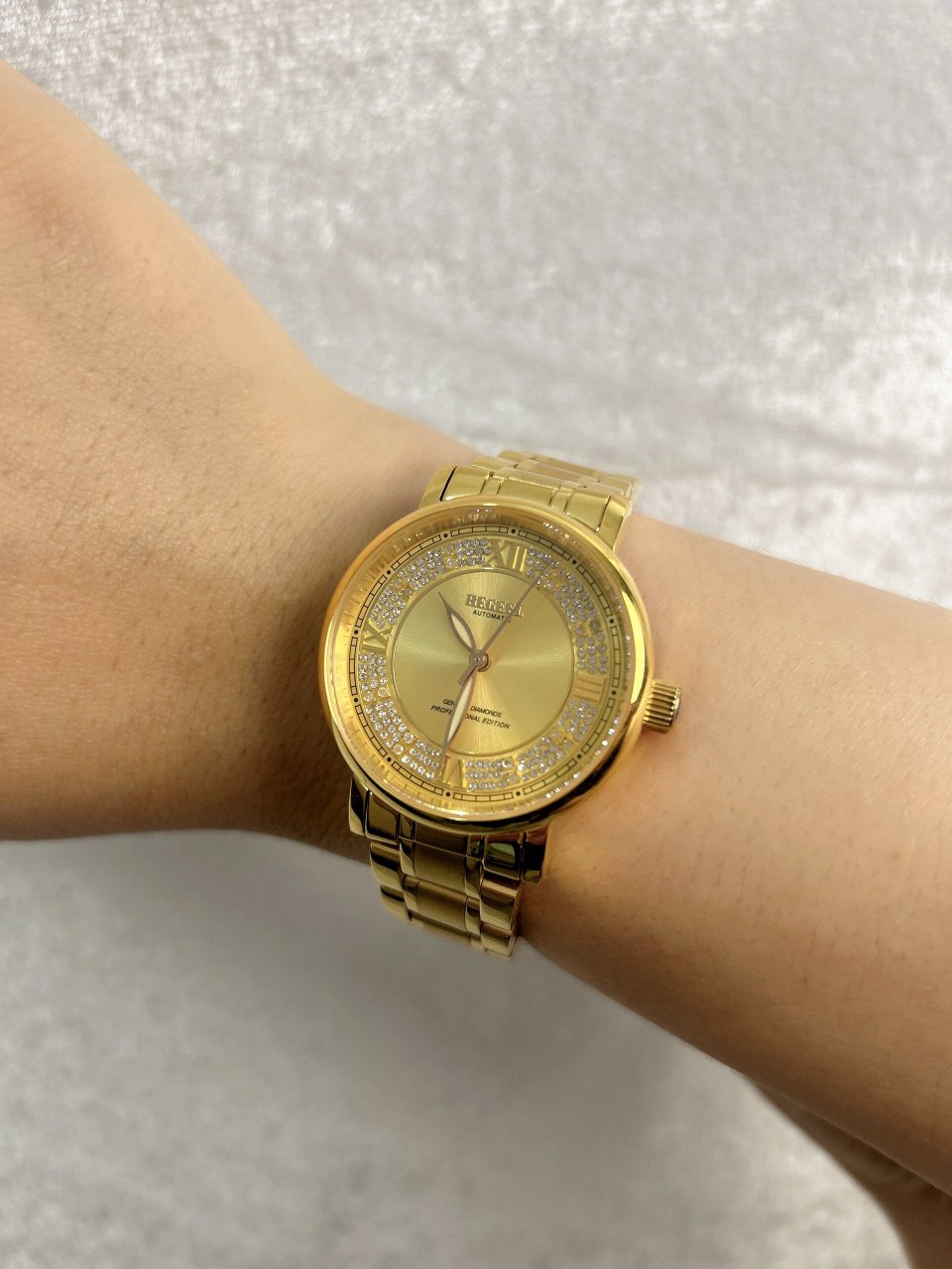 begeel宾爵 宾爵金表系列 女金表 带上有一种富贵感 带出气质的手表它