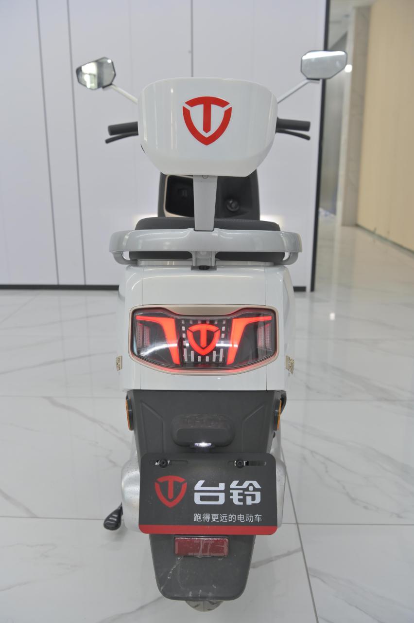 台铃超能二代夺冠.