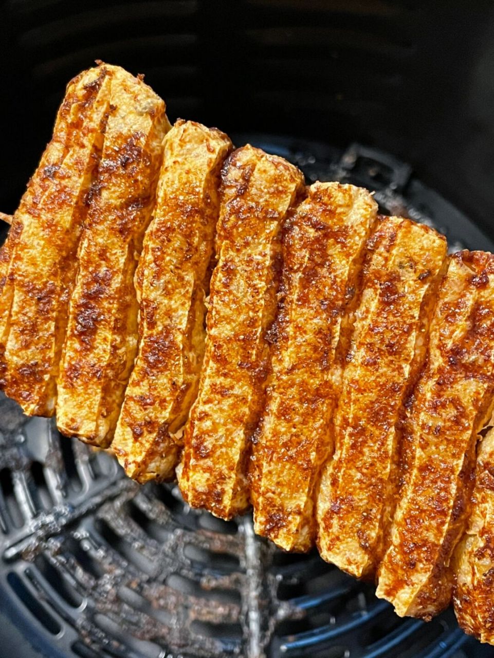 豆腐串烤得香辣酥脆,还带着点甜味,真的好吃到没谁了!