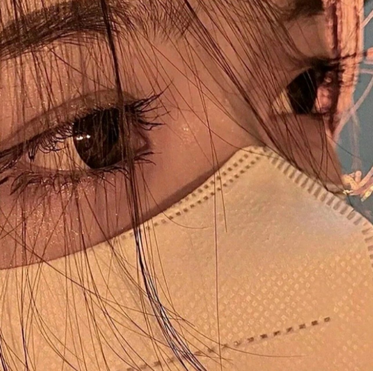 戴口罩的绝美女生头像