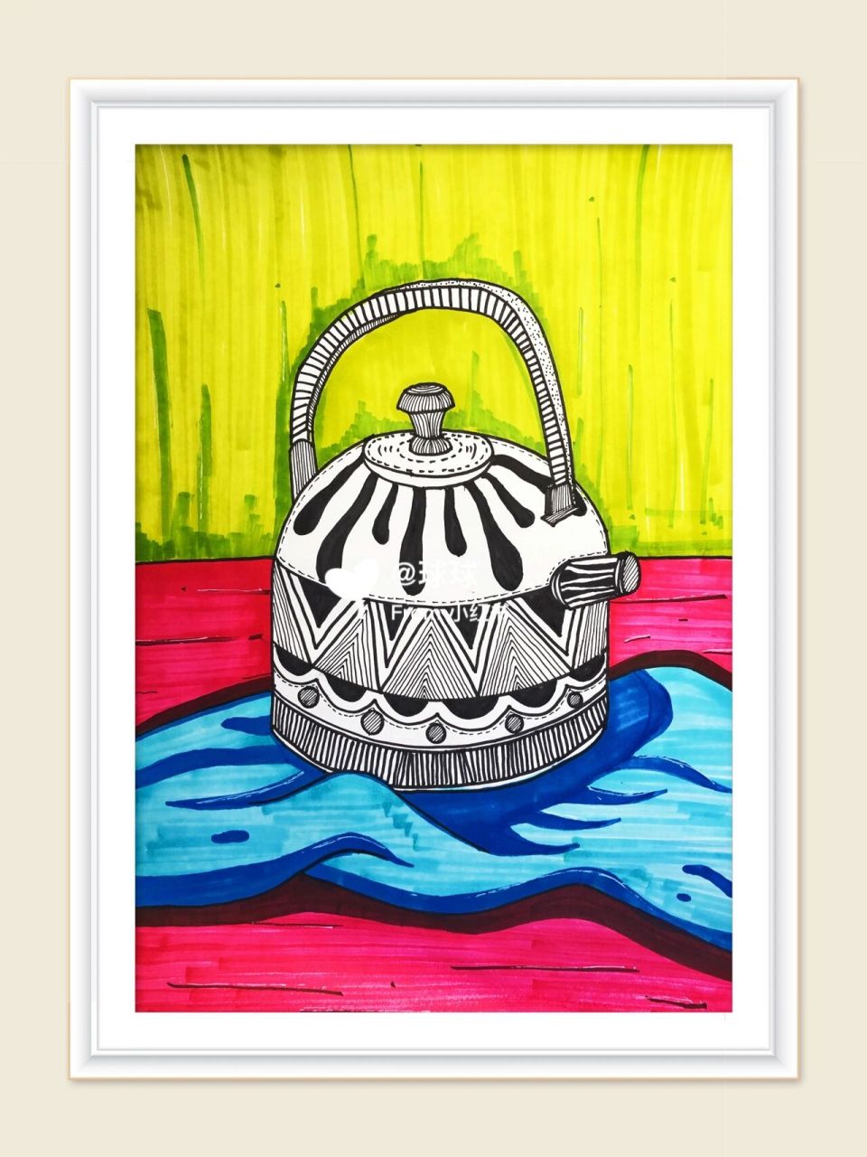 创意美术77儿童创意画 题目:《多样的水壶》 绘画种类:线描静物