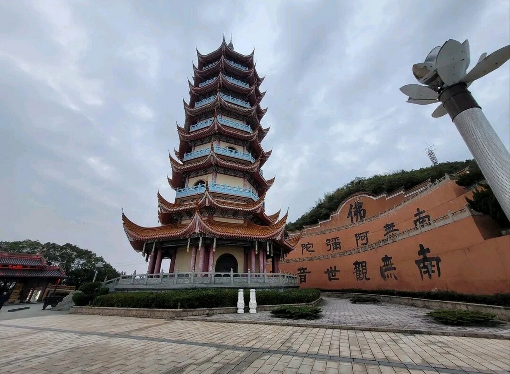 磨心山景区的奥秘原来是…  	 【磨心山景区】 	 99简介: 位于岱山