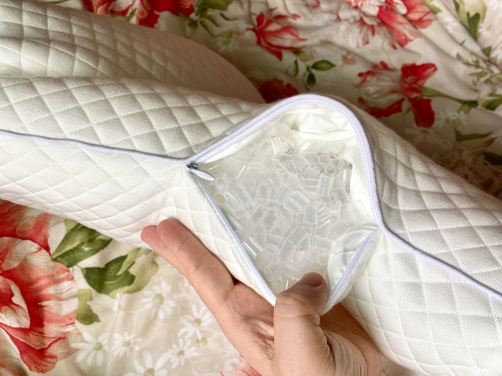 软管枕头,不要买 双十一买的,以为是什么黑科技,回来打开看了下,原来