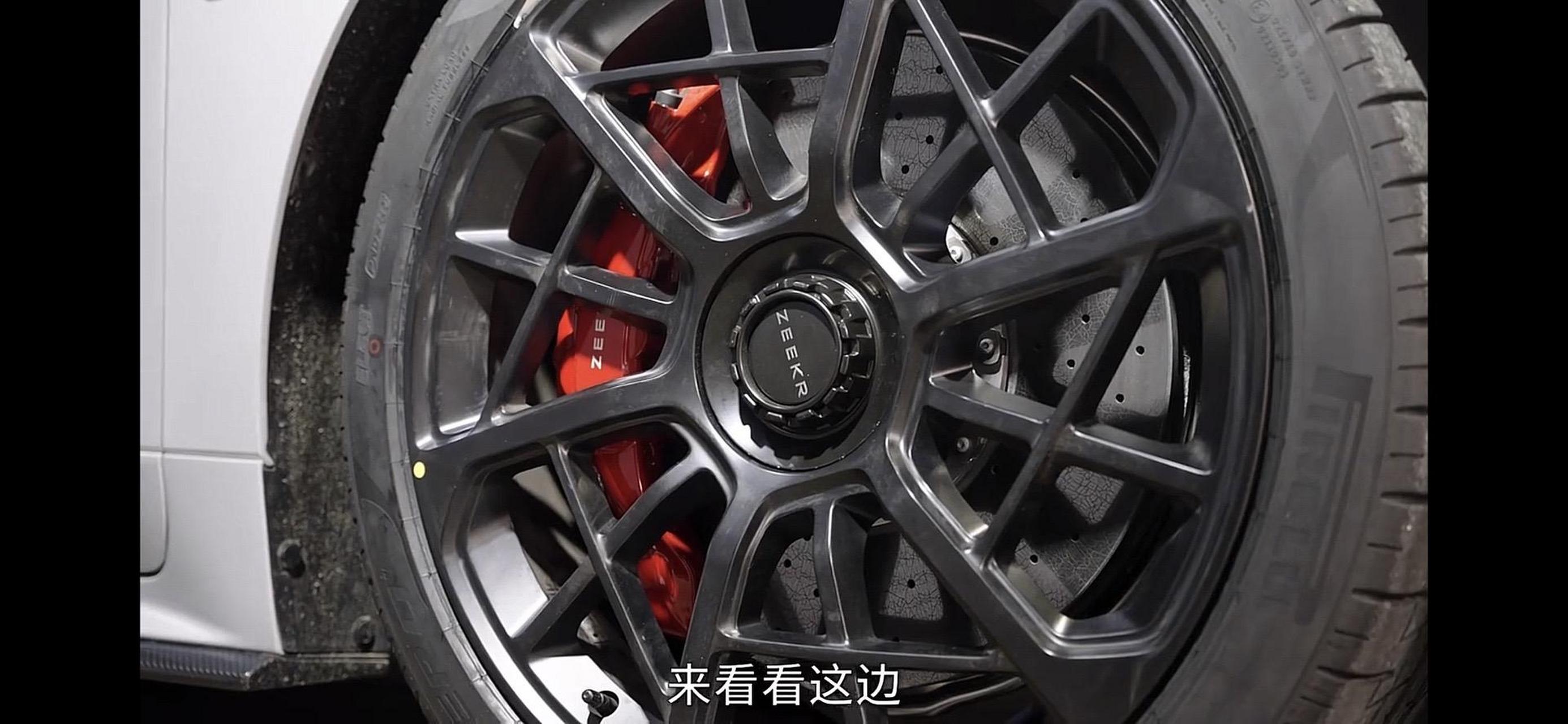 汽车卡钳brembo图片