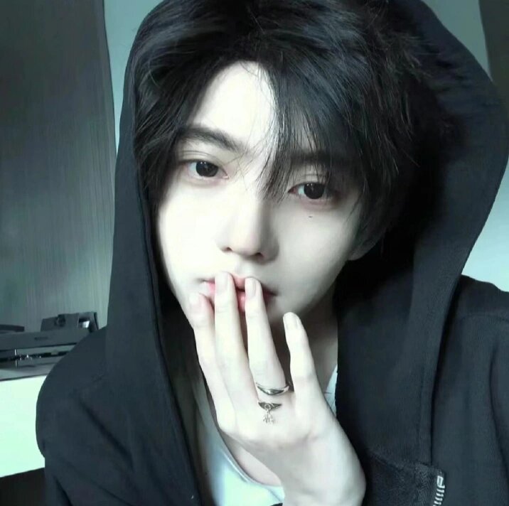 帅爆的男生头像!来啦! 帅气男生头像!高冷!