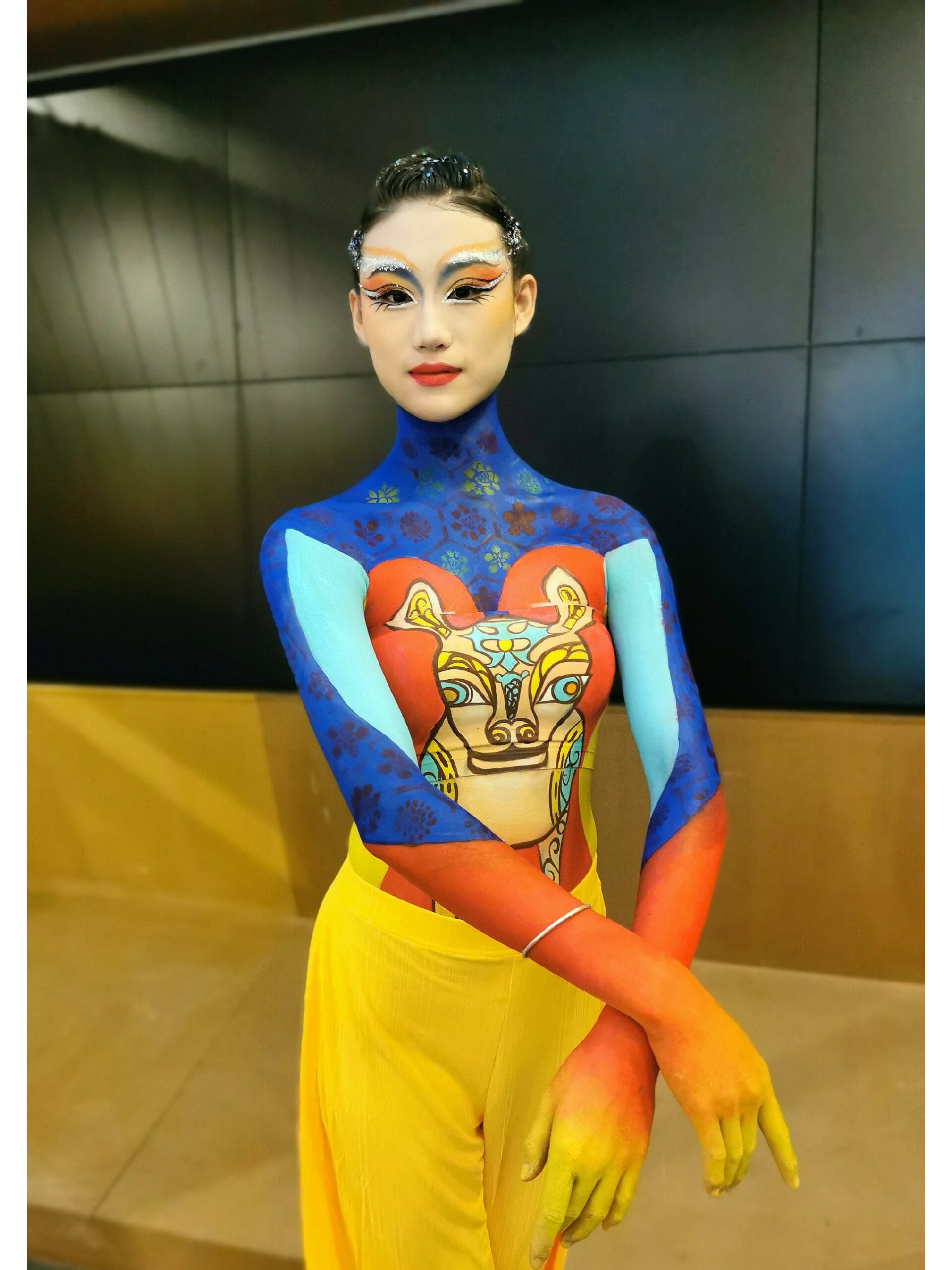 淄博《丝之恋》舞蹈剧 人体彩绘