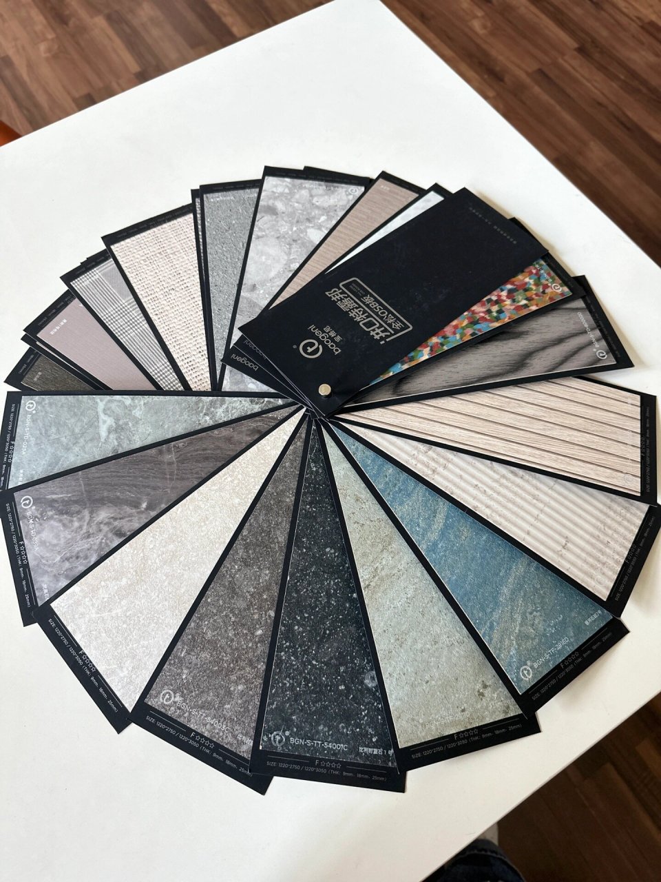 94没有任何气味是德国特露邦03板材的一大特点 94环保等