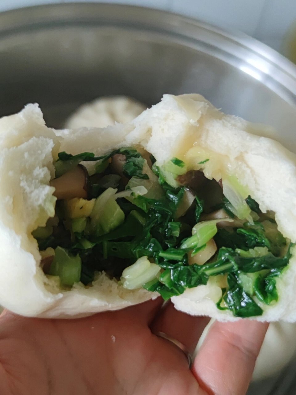 素馅香菇青菜包子来咯!