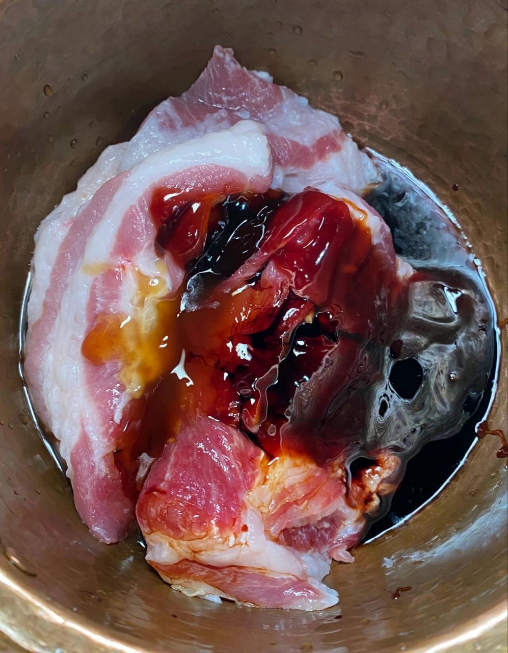 老广的味道蜜汁叉烧97上桌秒光 原料:梅花肉,酱油,腐乳汁,细砂糖