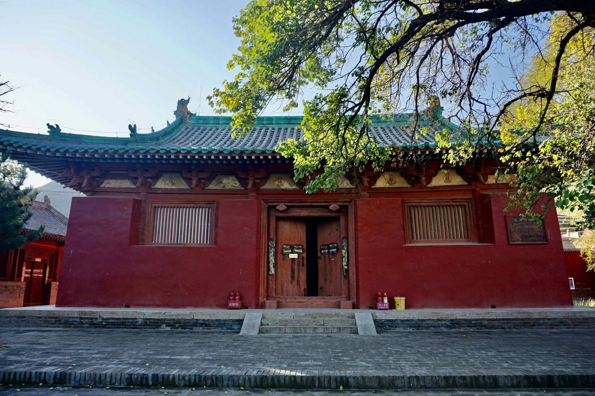 壁画中的清明上河图 75地点:岩山寺,位于山西繁峙县天岩村 	 90