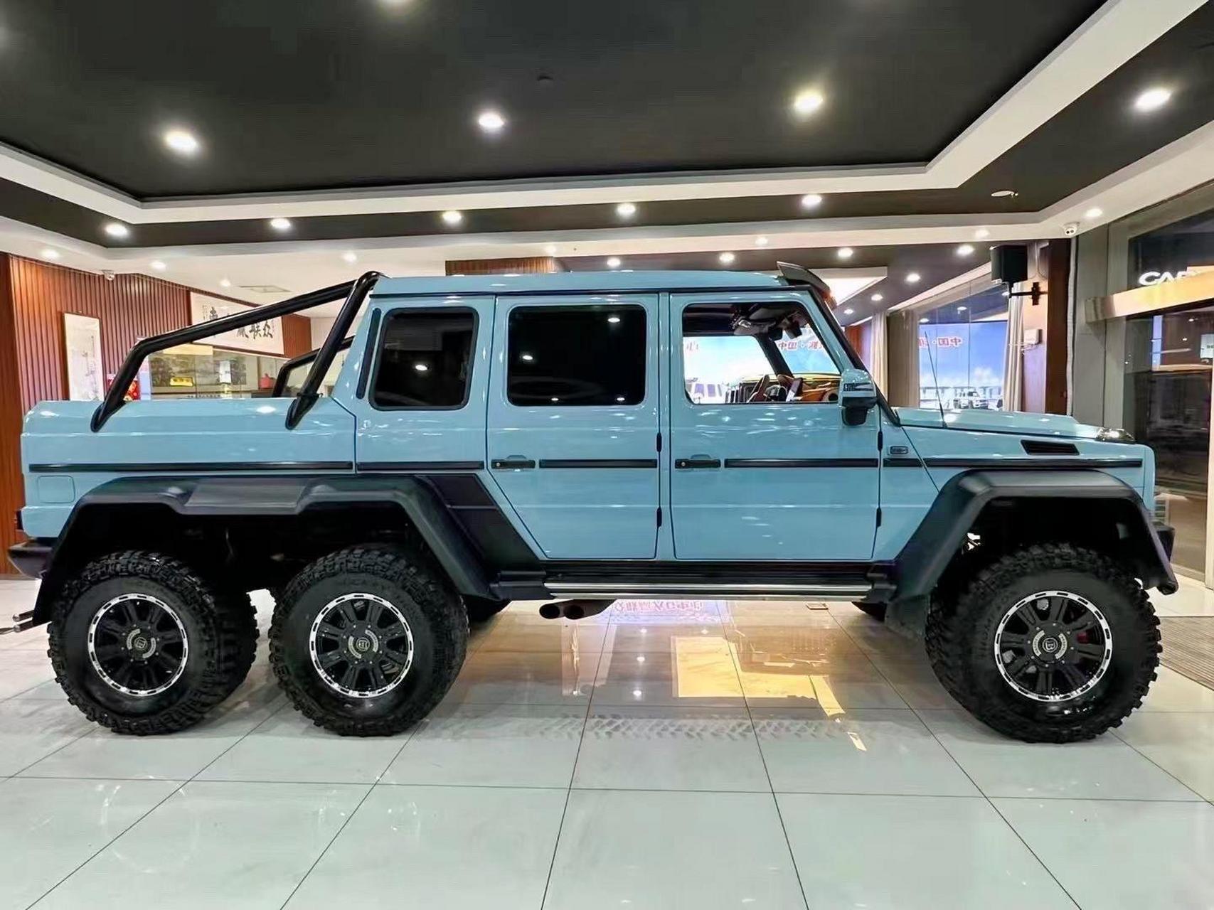 奔驰大g6x6深夜到家!