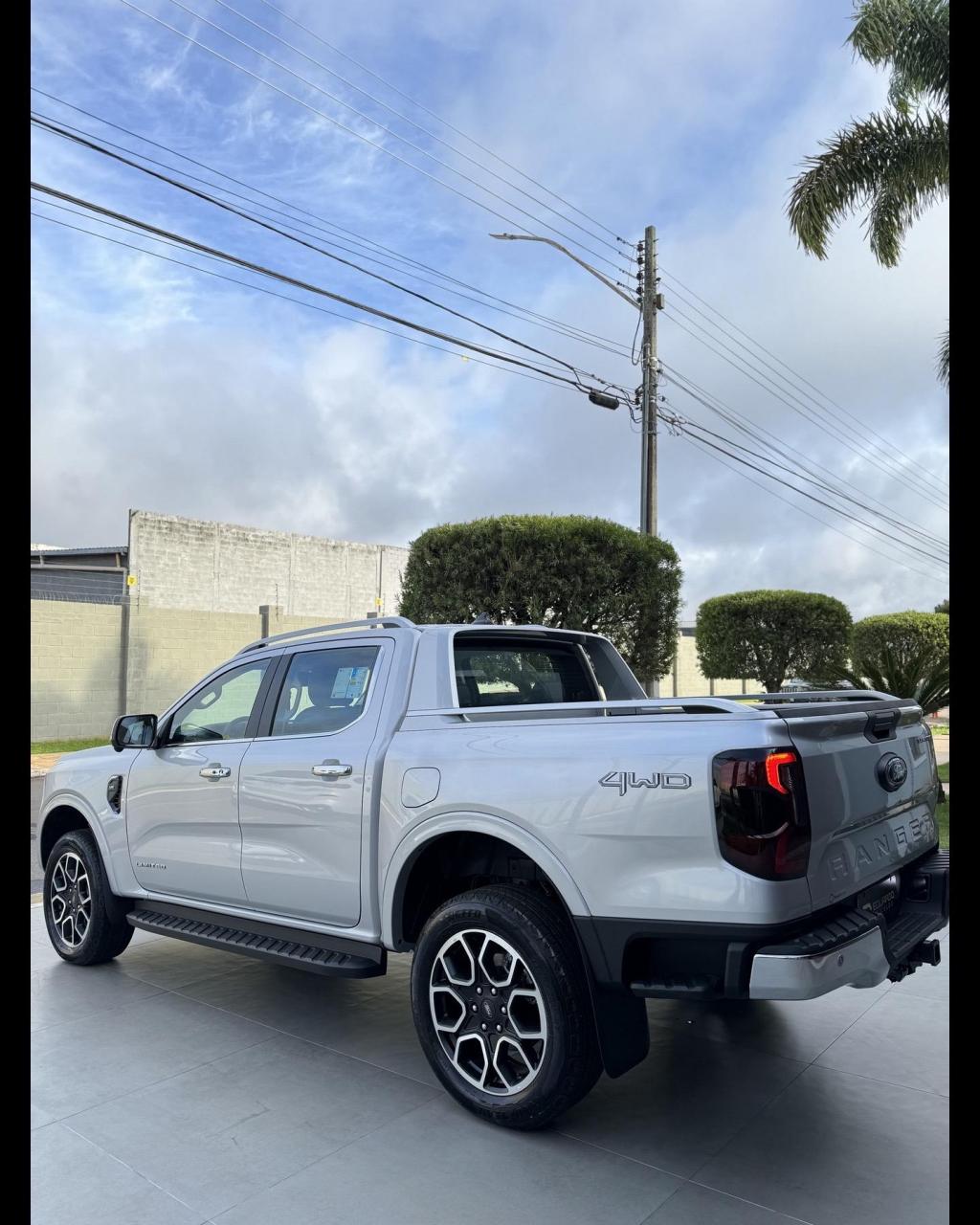 福特ranger游骑侠.海外xlt 国内探迹,你能看出区别来吗