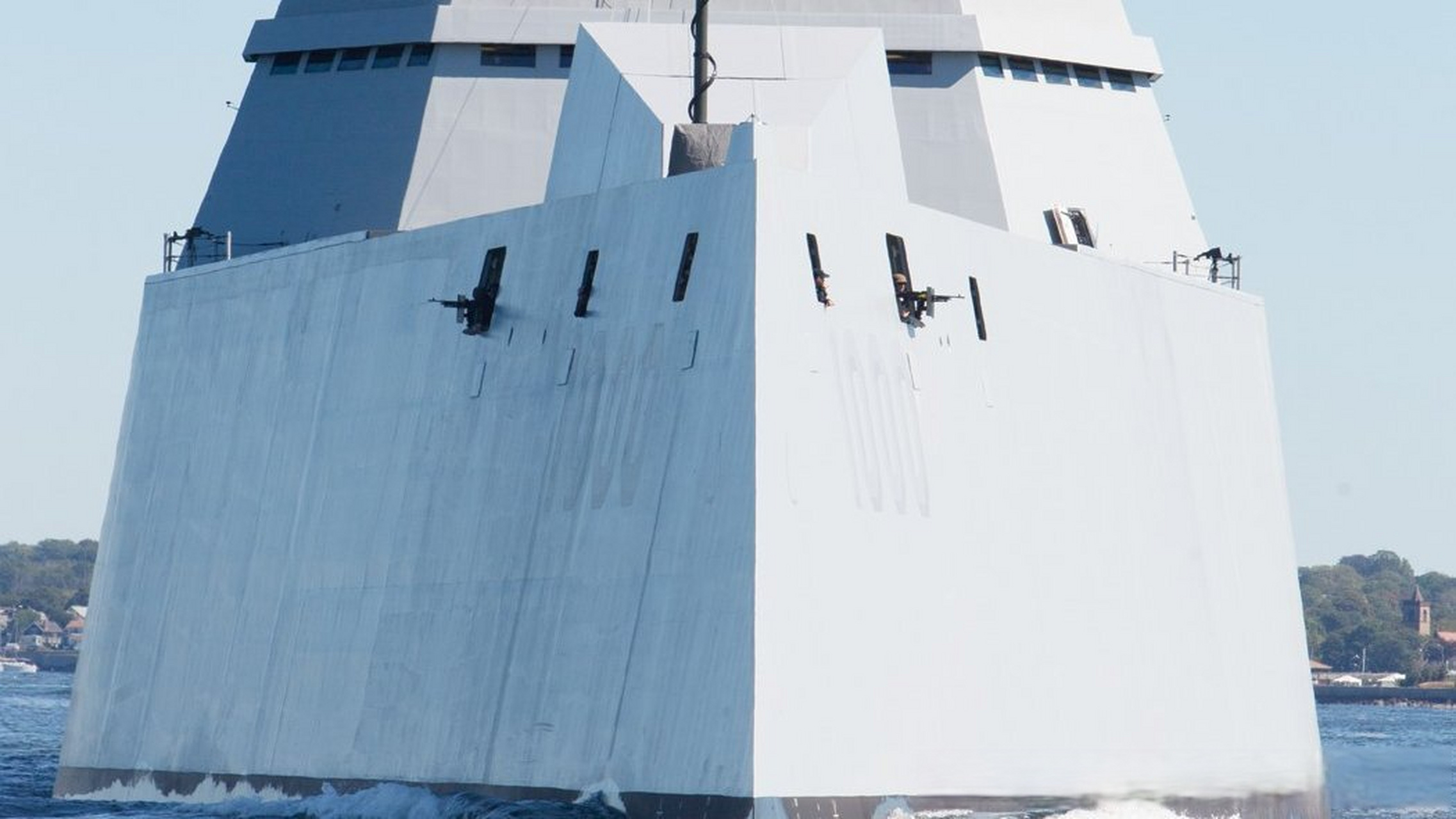 猪母的舰艏机枪兵