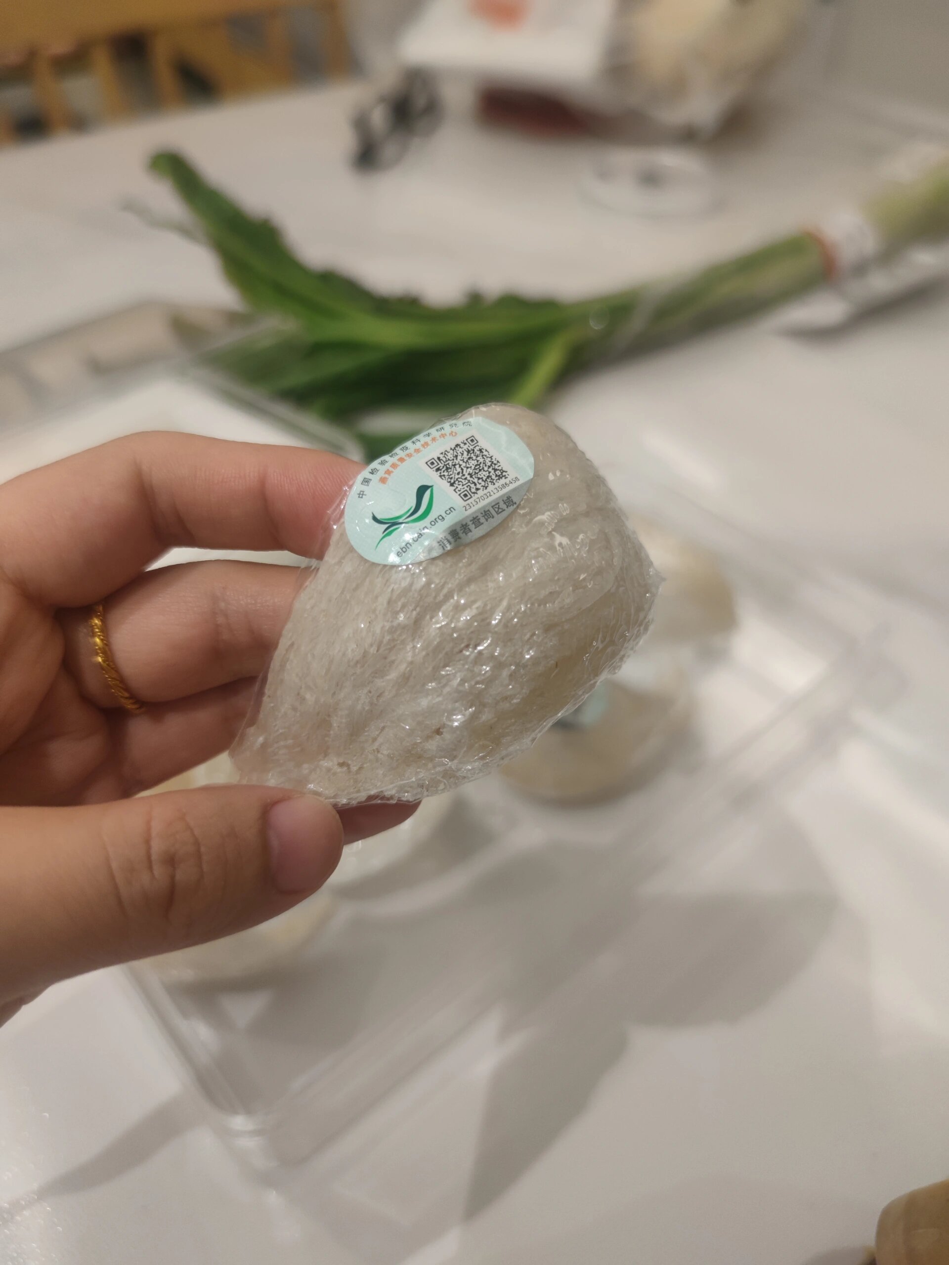 印尼干挑燕盏13.5一克贵吗?