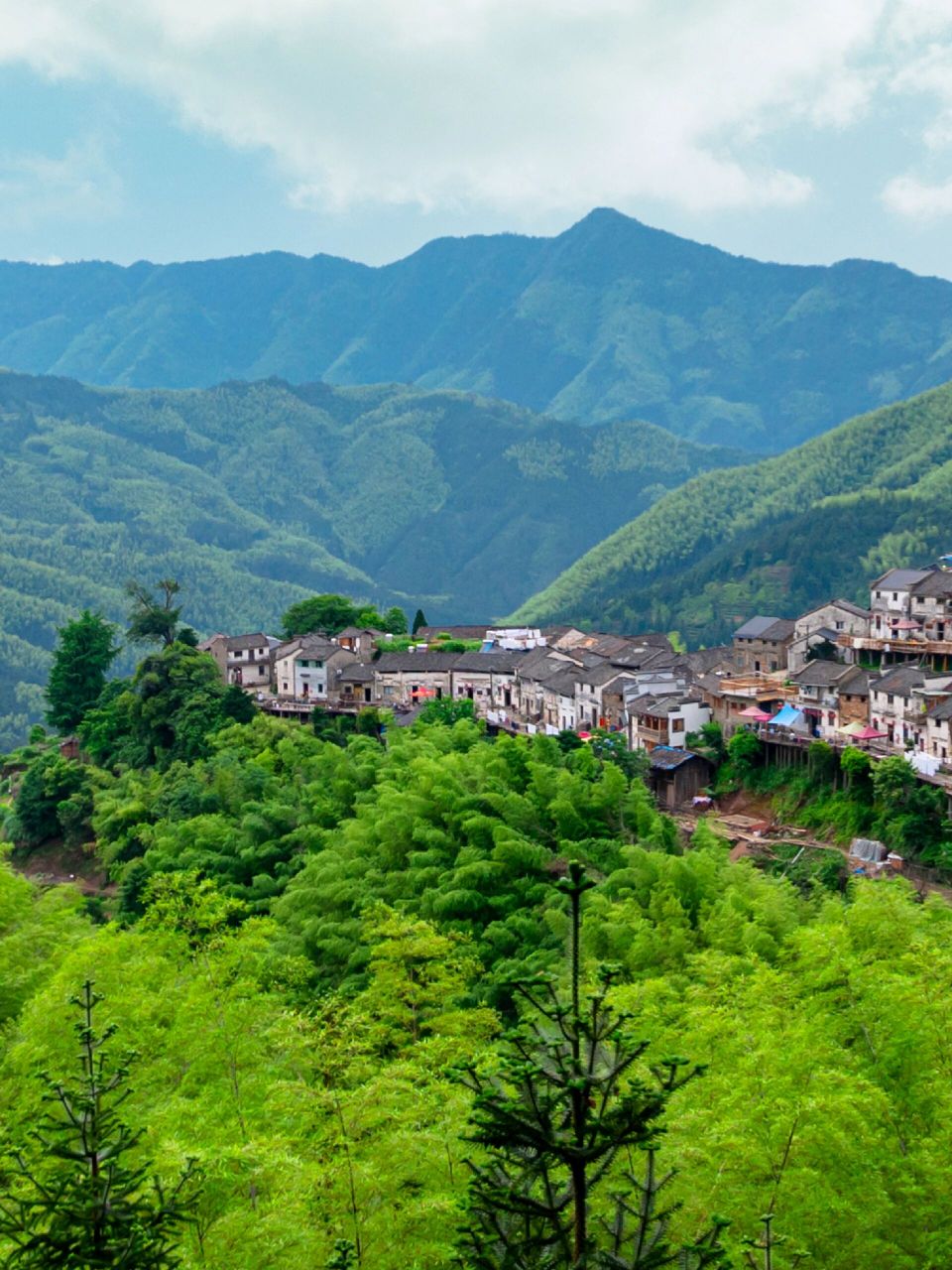 云端上的徽州古村落·木梨硔2日游玩攻略 木梨硔村 ,位于安徽省黄山市
