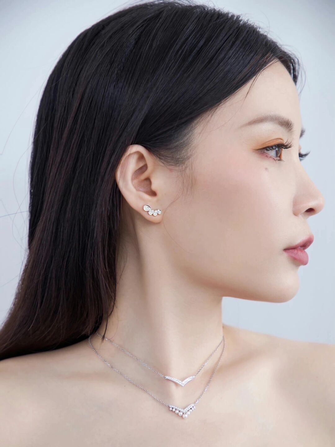 chaumet约瑟芬皇后系列新作,显白显贵 对于珠宝选择,我一向都有自己的
