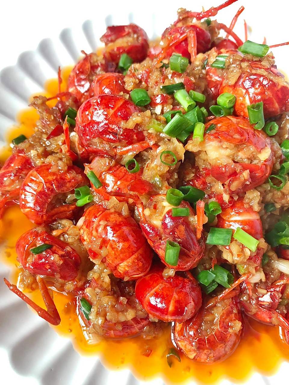 夏天的味道|蒜蓉小龙虾尾,好吃到吮手指～  蒜香味十足的蒜蓉虾尾～蒜