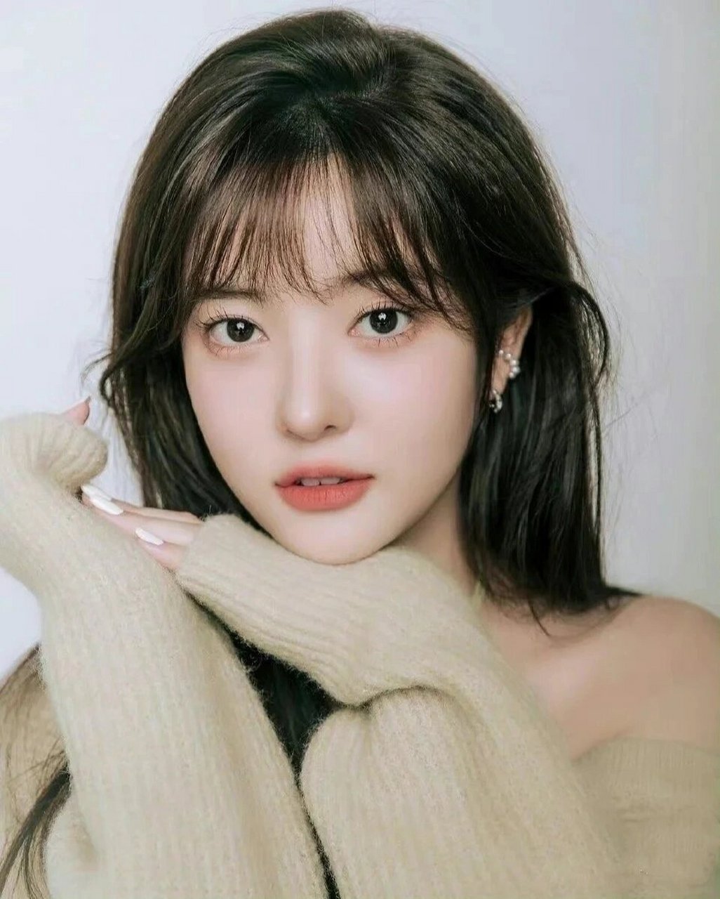 《顶楼 》 闵雪雅颜值绝了!