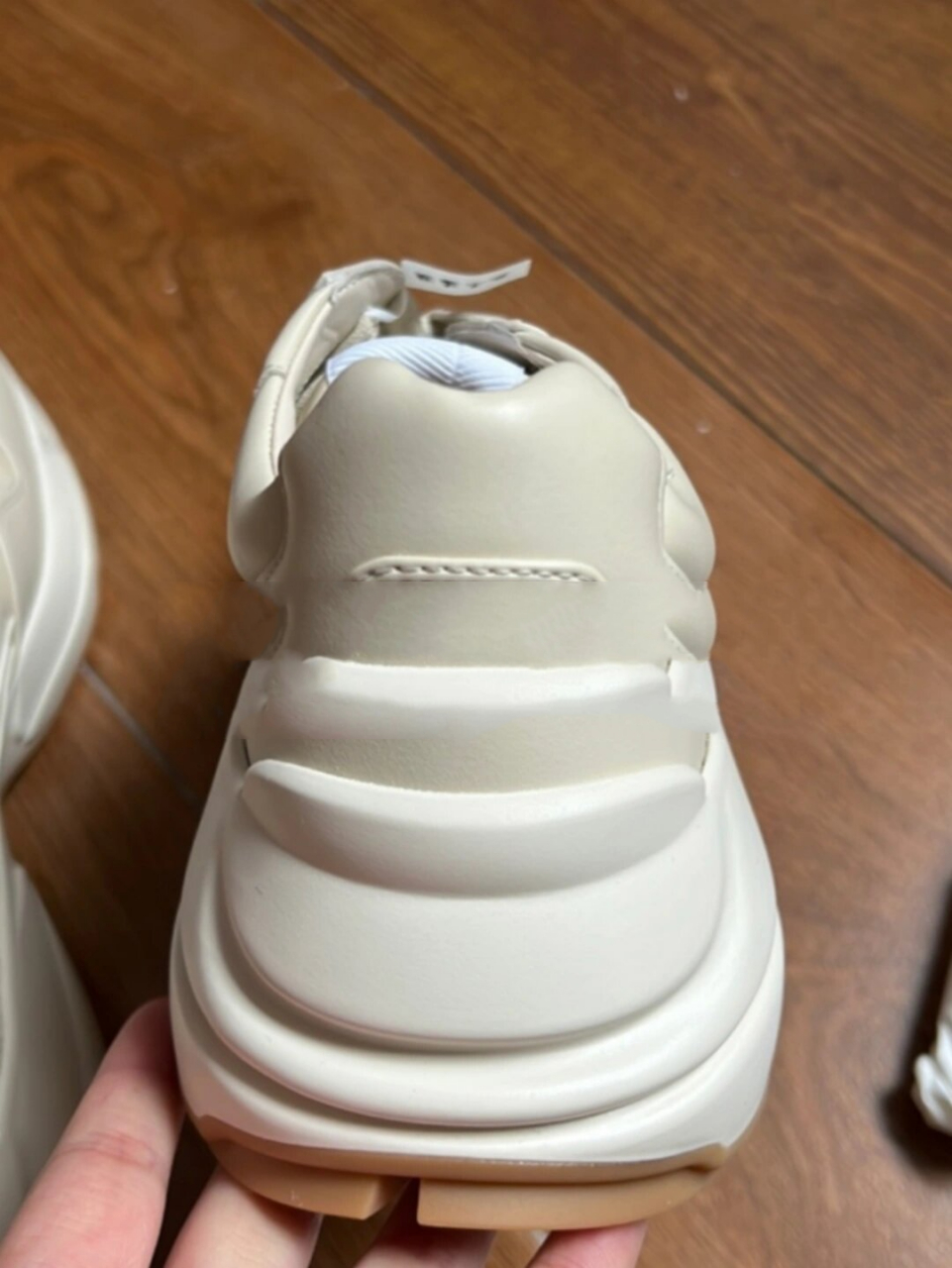 gucci 老爹鞋真假鉴定~一组细节图辨别真假 细节图来自一位小姐姐的