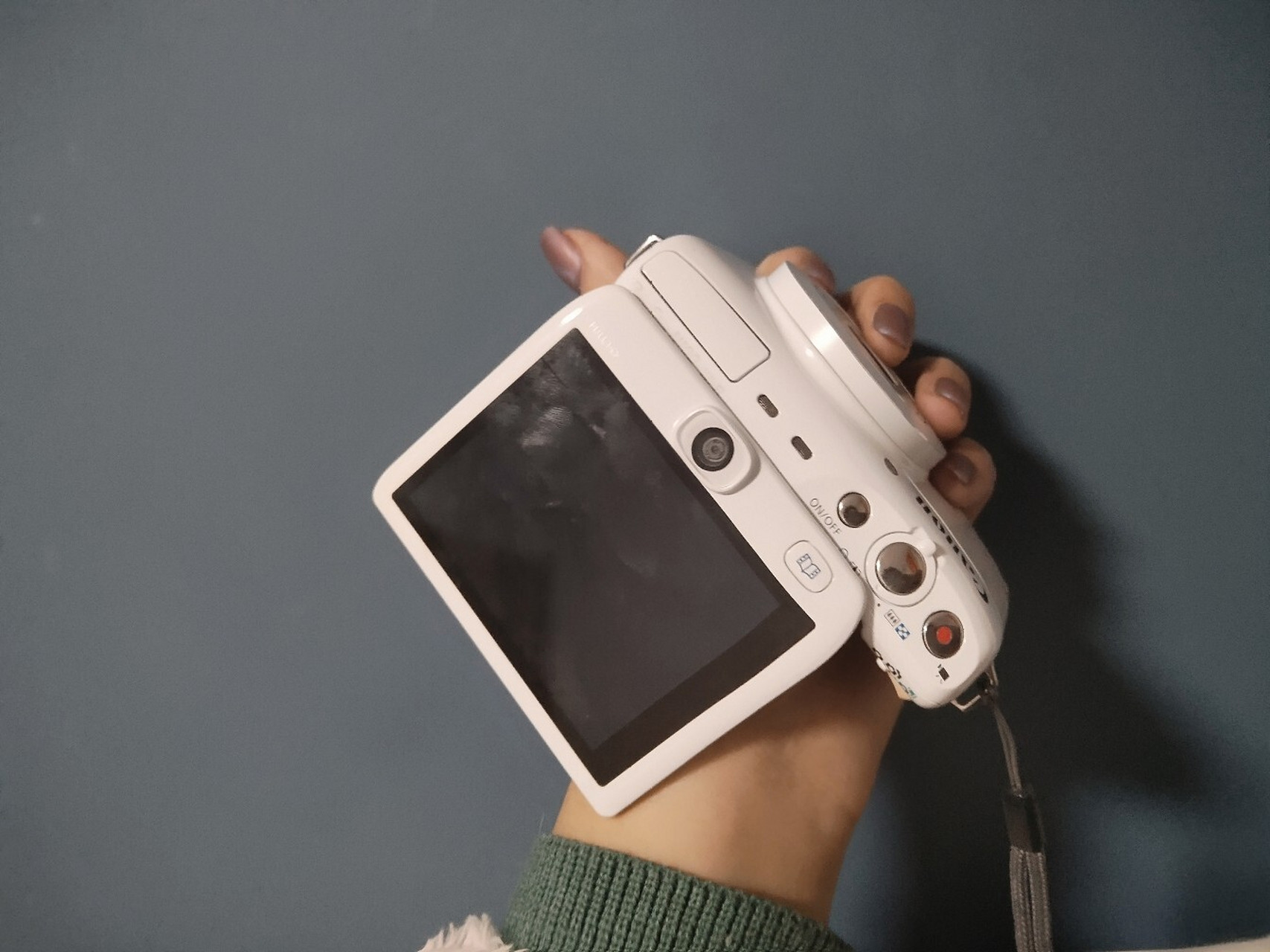 98佳能n100前后双摄高颜值的奶白色卡片机 94可以wifi传输跟nfc近