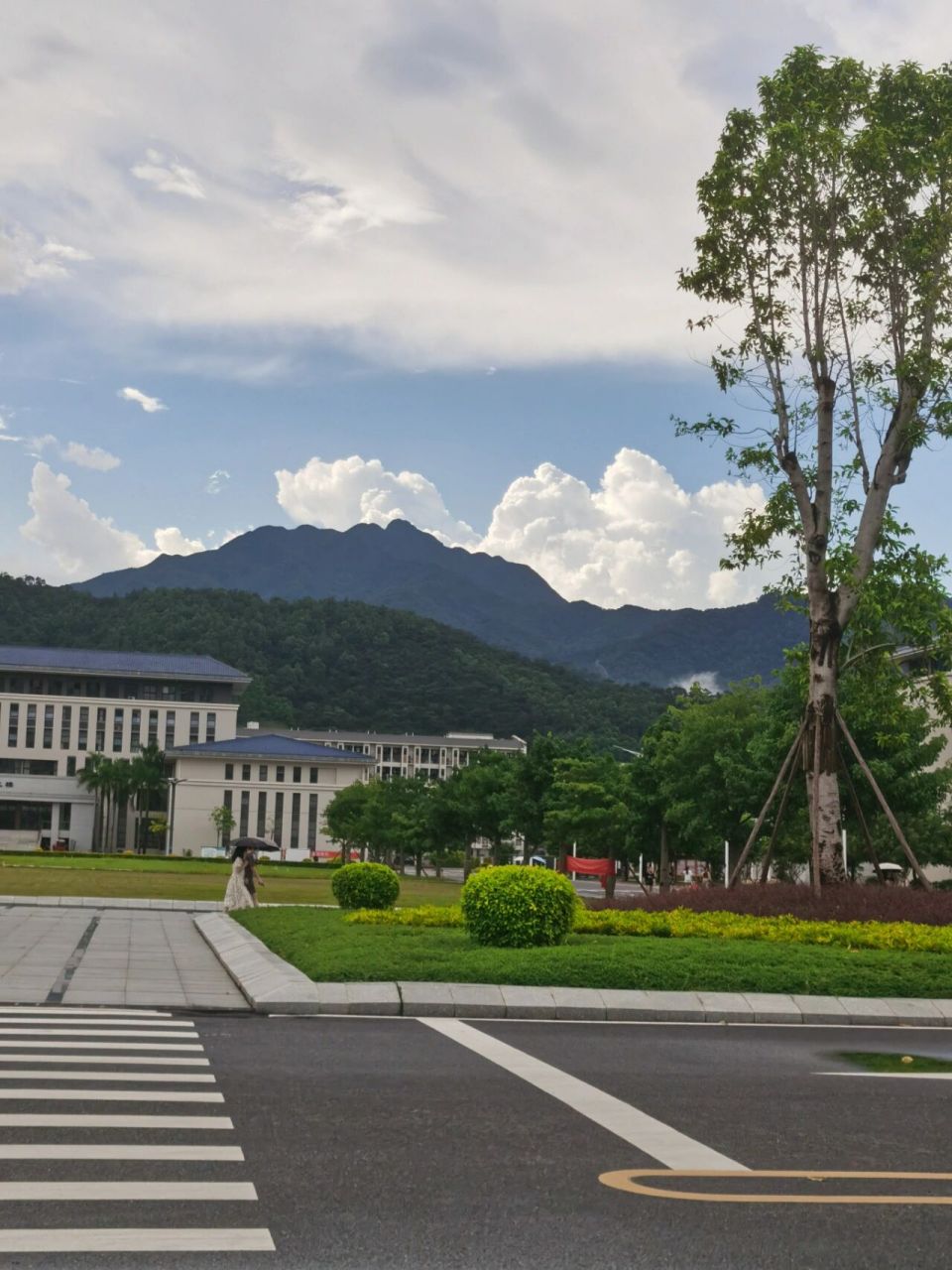 廣東理工學院鼎湖校區 20級本科建設學院工程造價專業師姐來解答問題