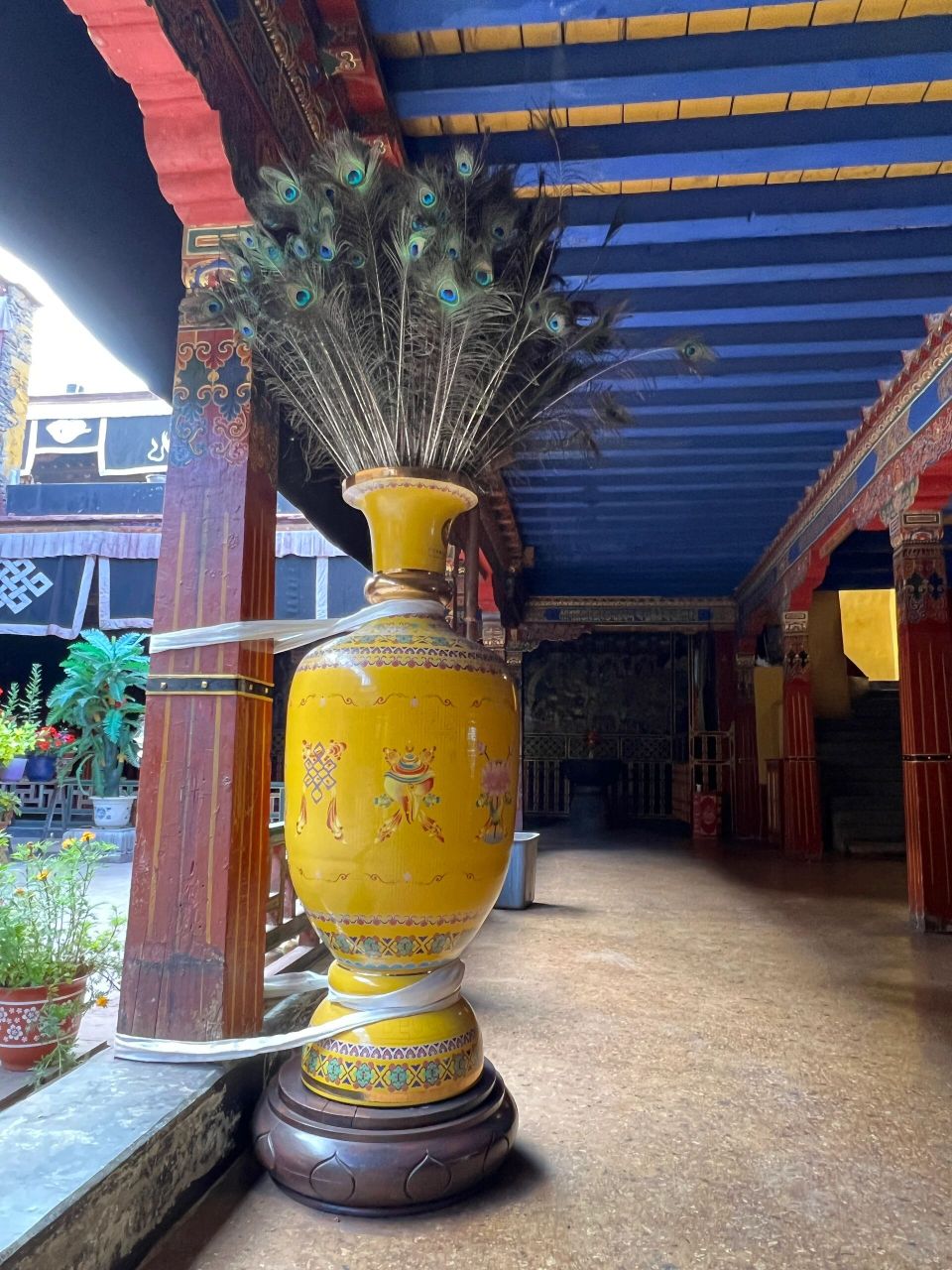 昌珠寺的镇寺之宝 昌珠寺最值得一看的就是:闻名天下的"珍珠唐卡".