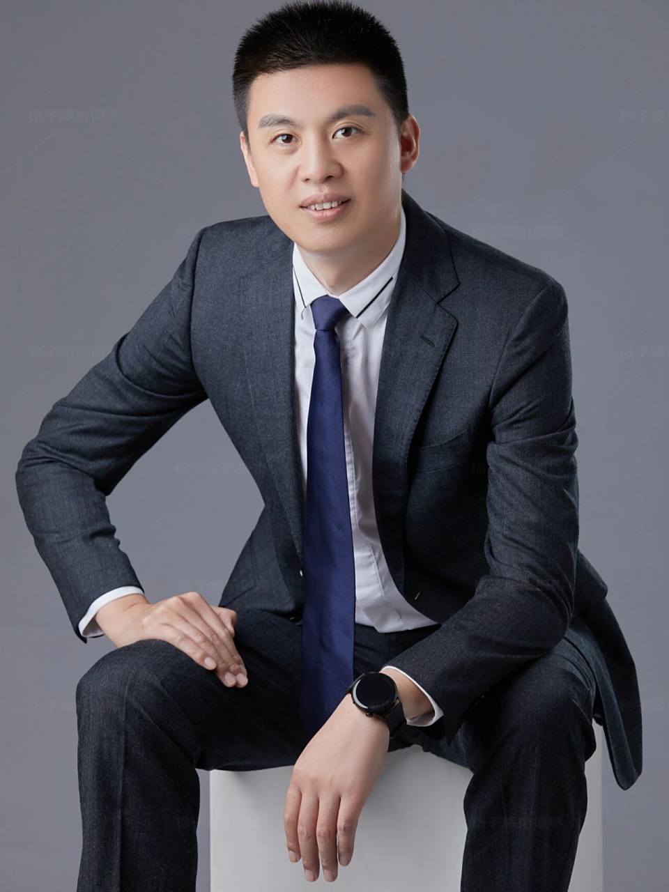 深圳男士商务正装形象照|职业照 90格子摄影工作室 一身正气的西装